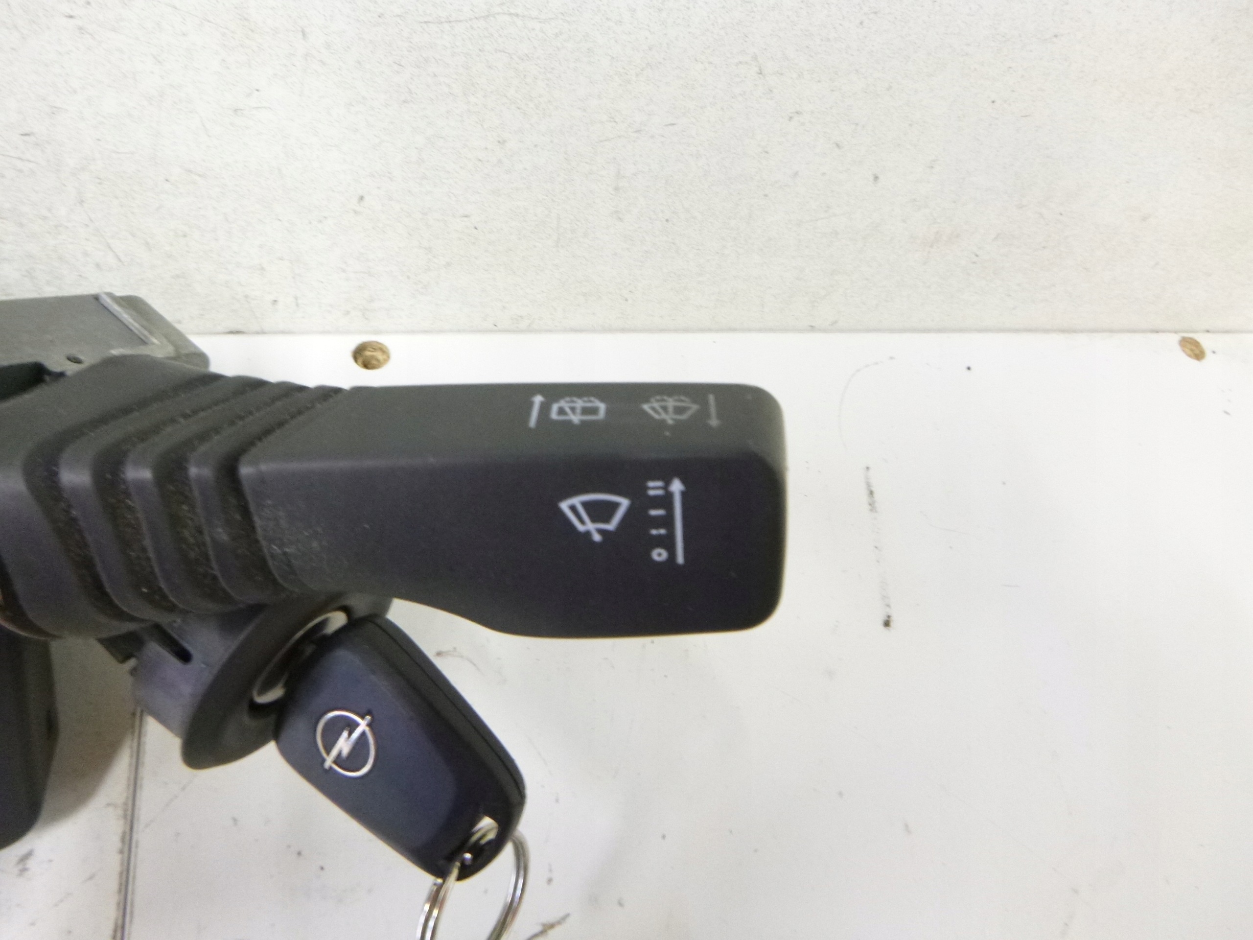 commande levier commodo sous volant anneau Opel Astra H 04-10 KT 13236788 + 2 clés
