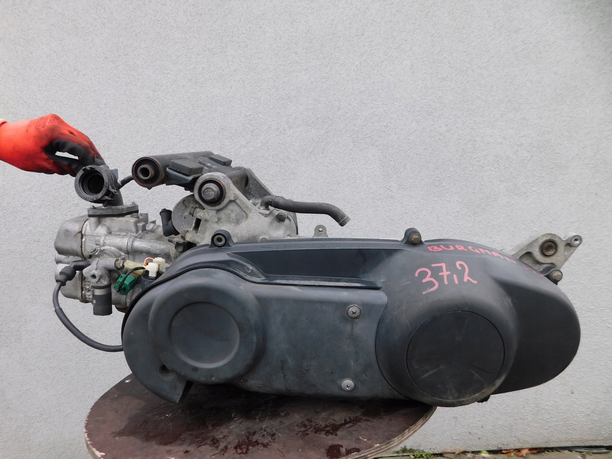 SUZUKI BURGMAN 125 K7 двигатель
