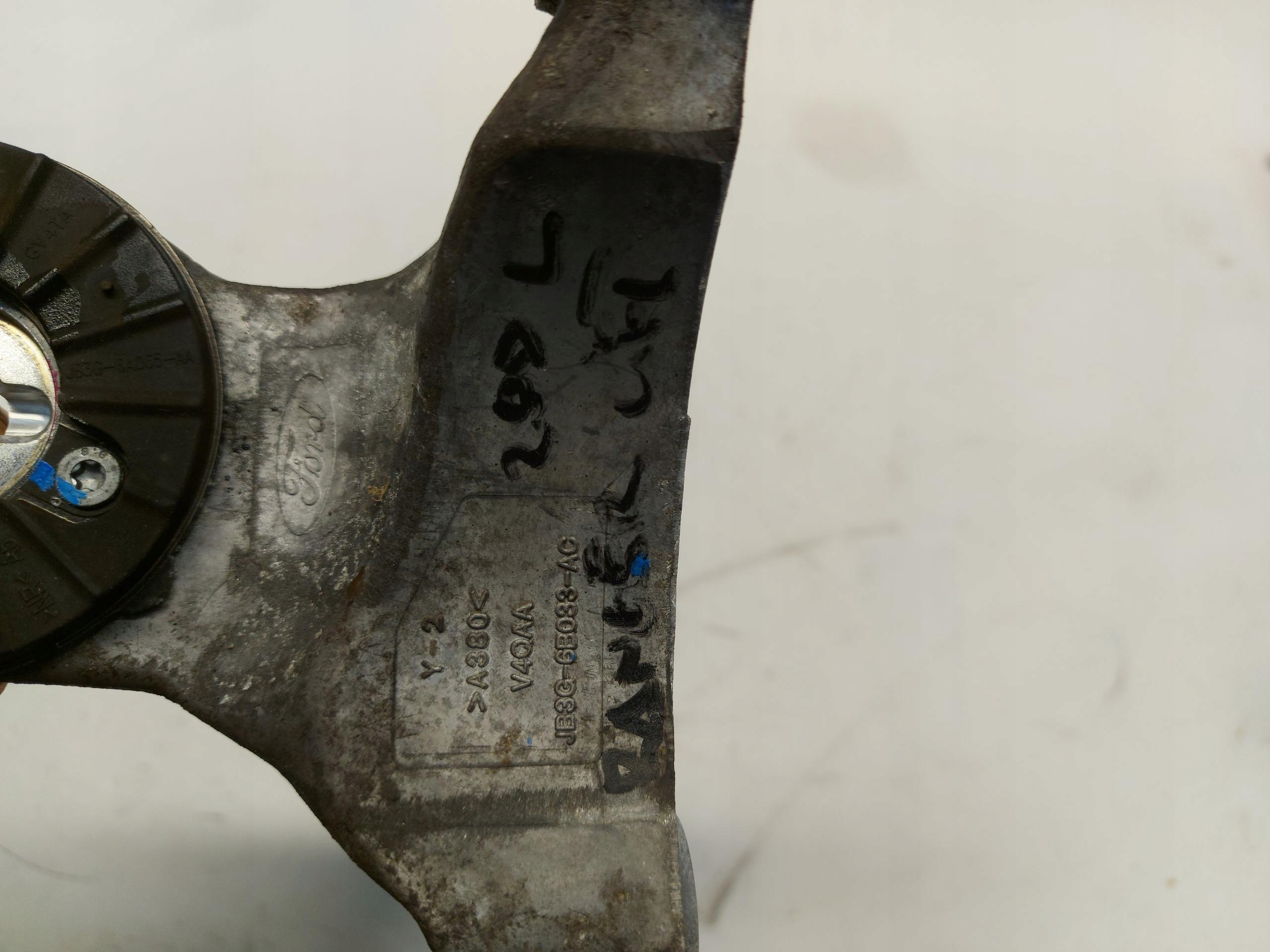 Ford Ranger IV LIFT engine mount left JB3G-6B033-AC