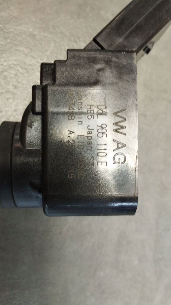 Audi A4 B9 2017 2.0 tfsi coil ignition 06L905110E