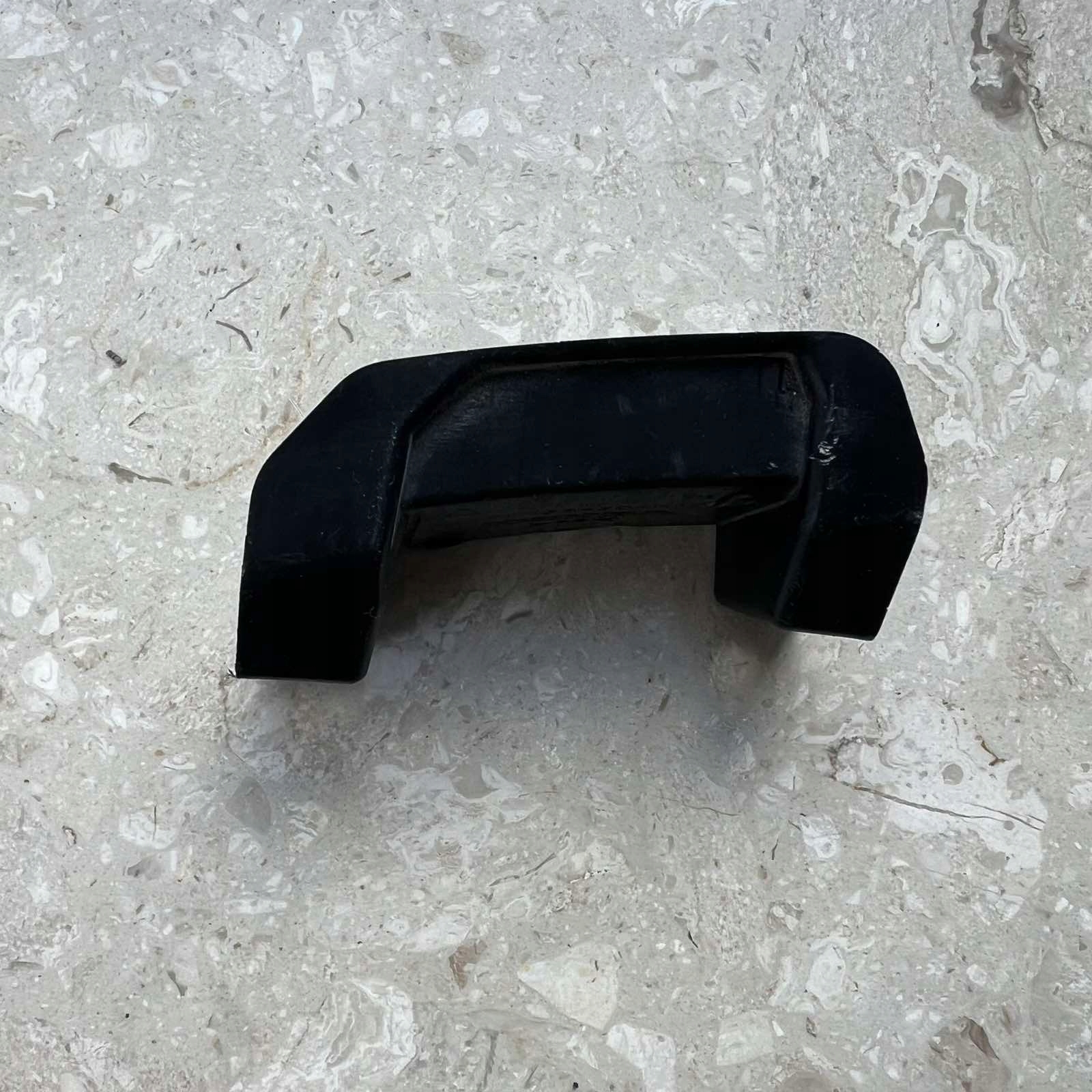 Honda Accord 2023 -> holder left front 71158-30A-A0