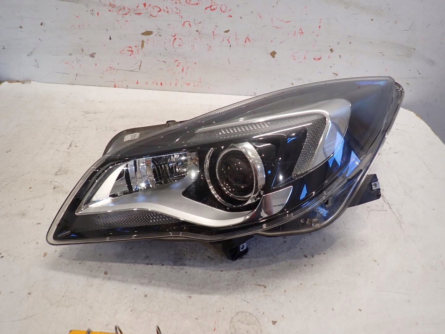 light front front left OPEL INSIGNIA A LIFT 2013- BI-XENON SKR 13426663