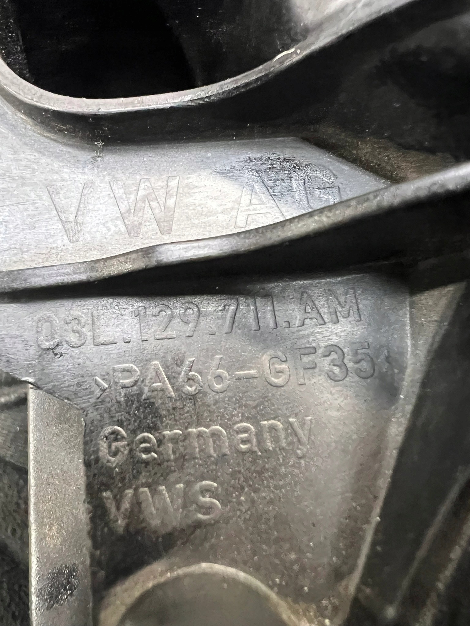 intake manifold VOLKSWAGEN CRAFTER 2.0 TDI 03L129711AM