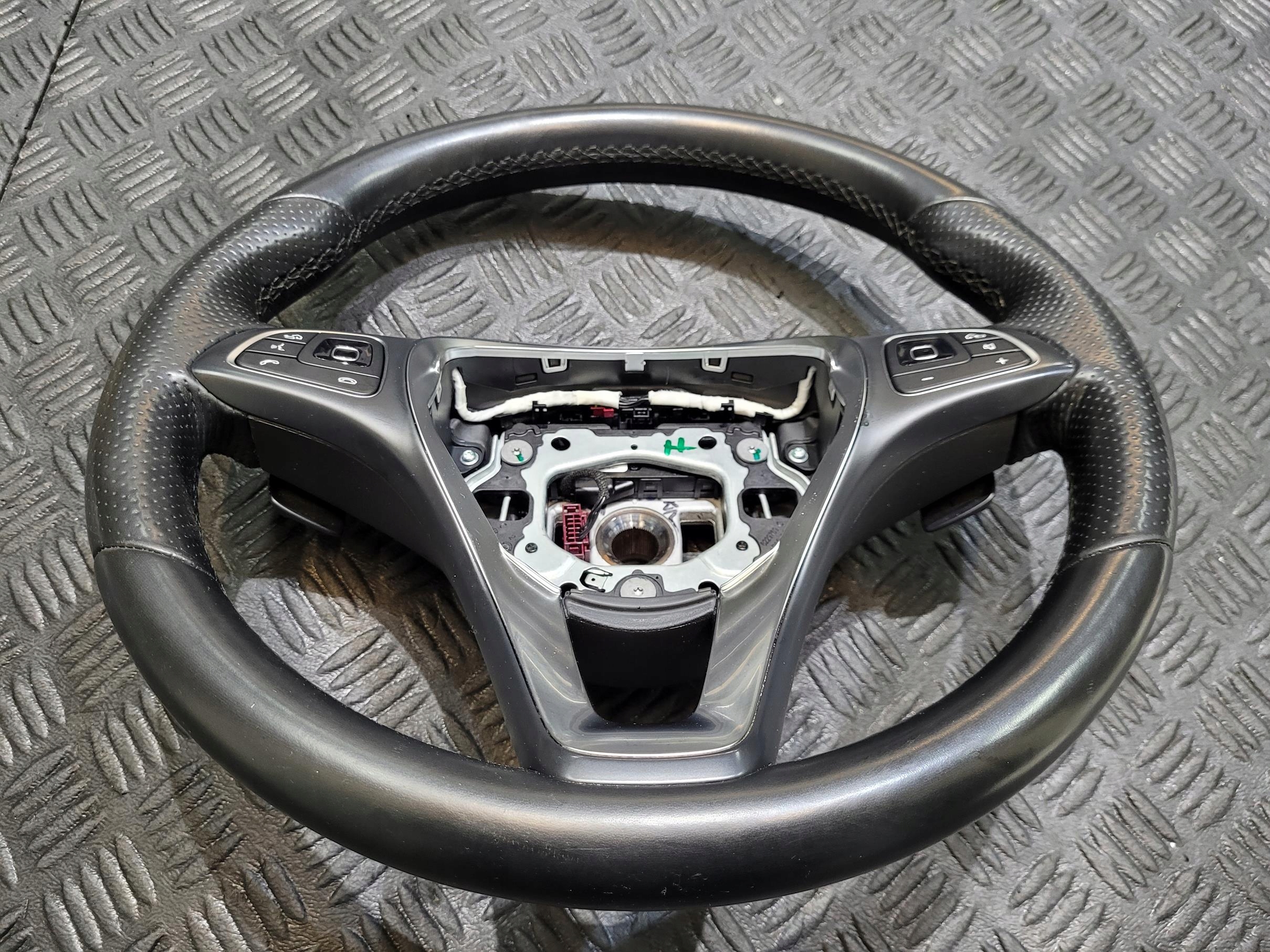 steering wheel, MULTIFUNKCJA with shifting MERCEDES W213 S213 E