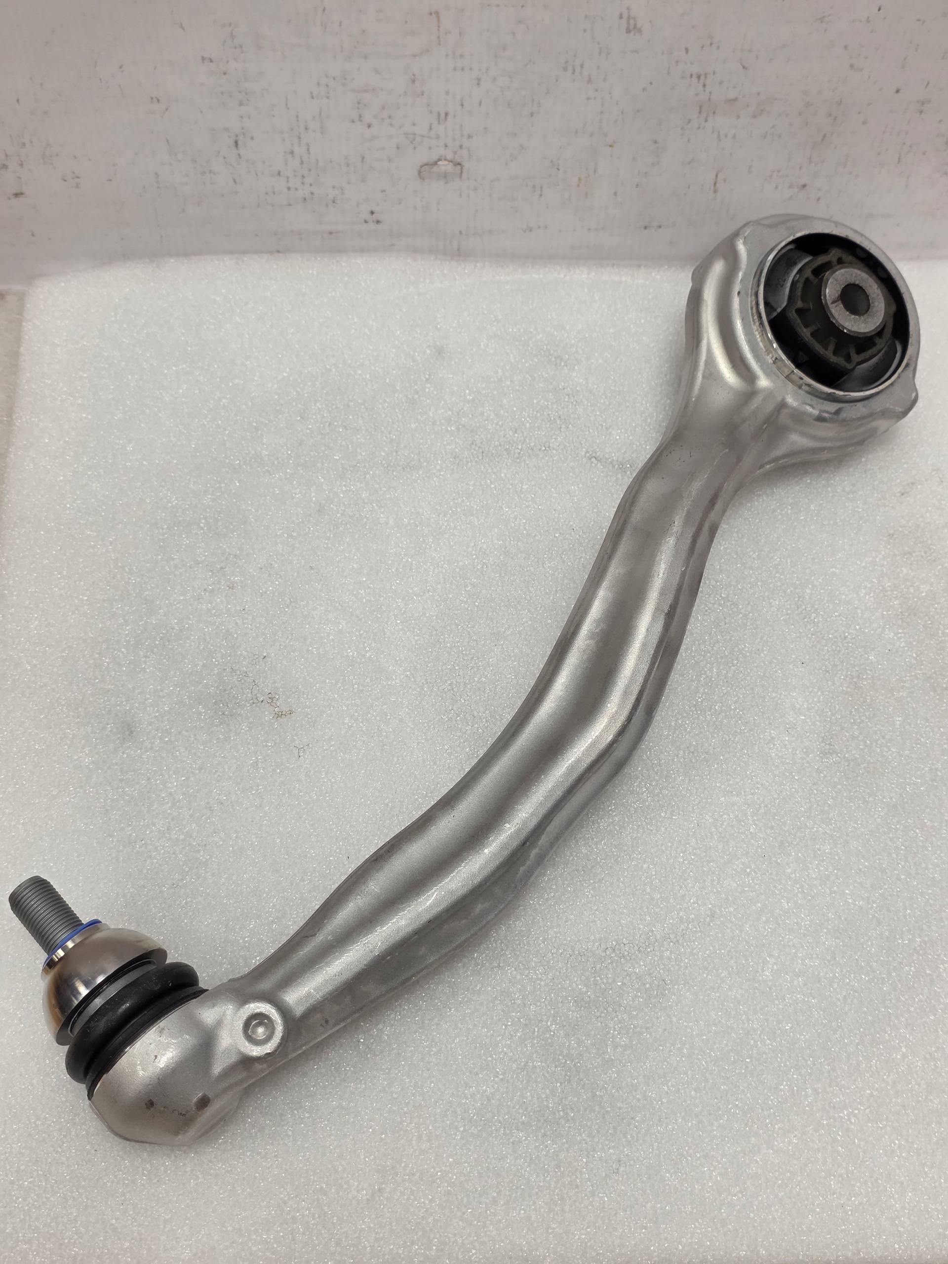 Wahacz Przedni Prawy Mercedes W214 4Matic A2143331000 RE - galeria