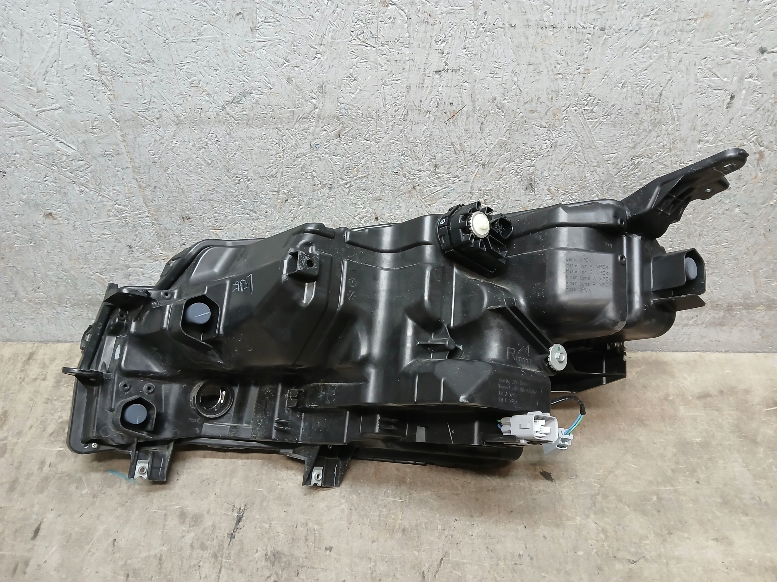 light front right SUZUKI VITARA III 3 LIFT 18- FULL LED 100-7R016