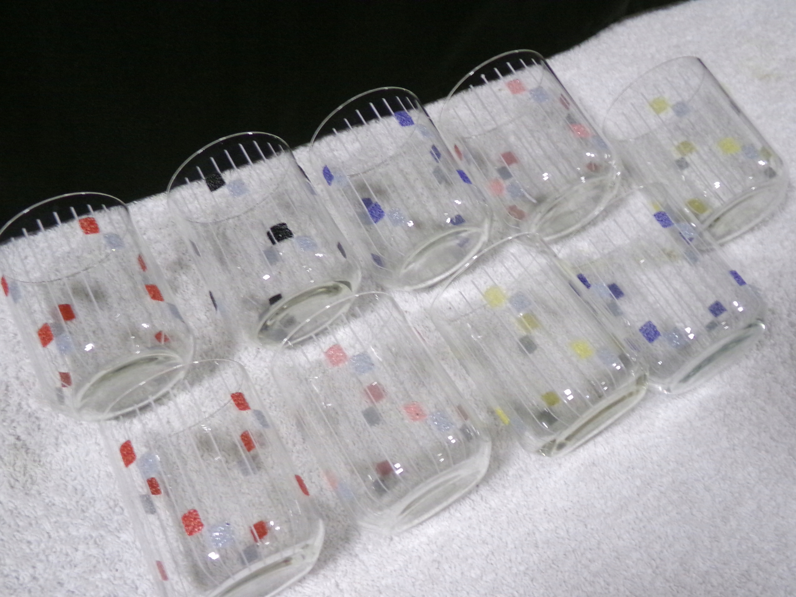 ZESTAW 8 SZKLANEK-CZECHOSŁOWACJA -VINTAGE