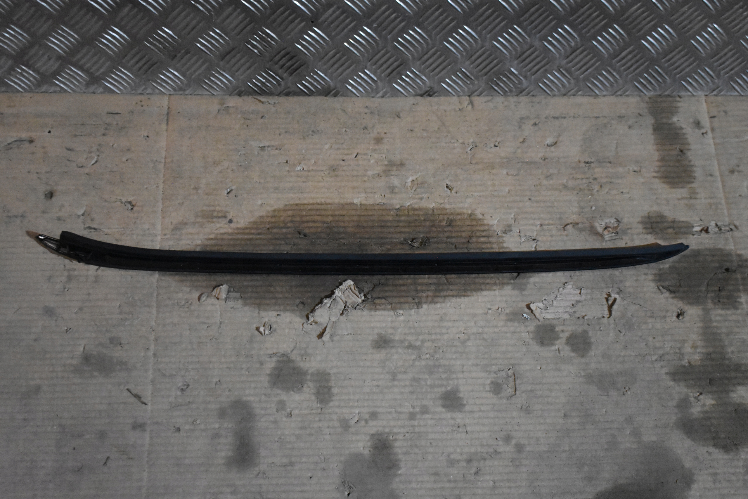 IDEALNA moulding windows right BENTLEY 3SD 1