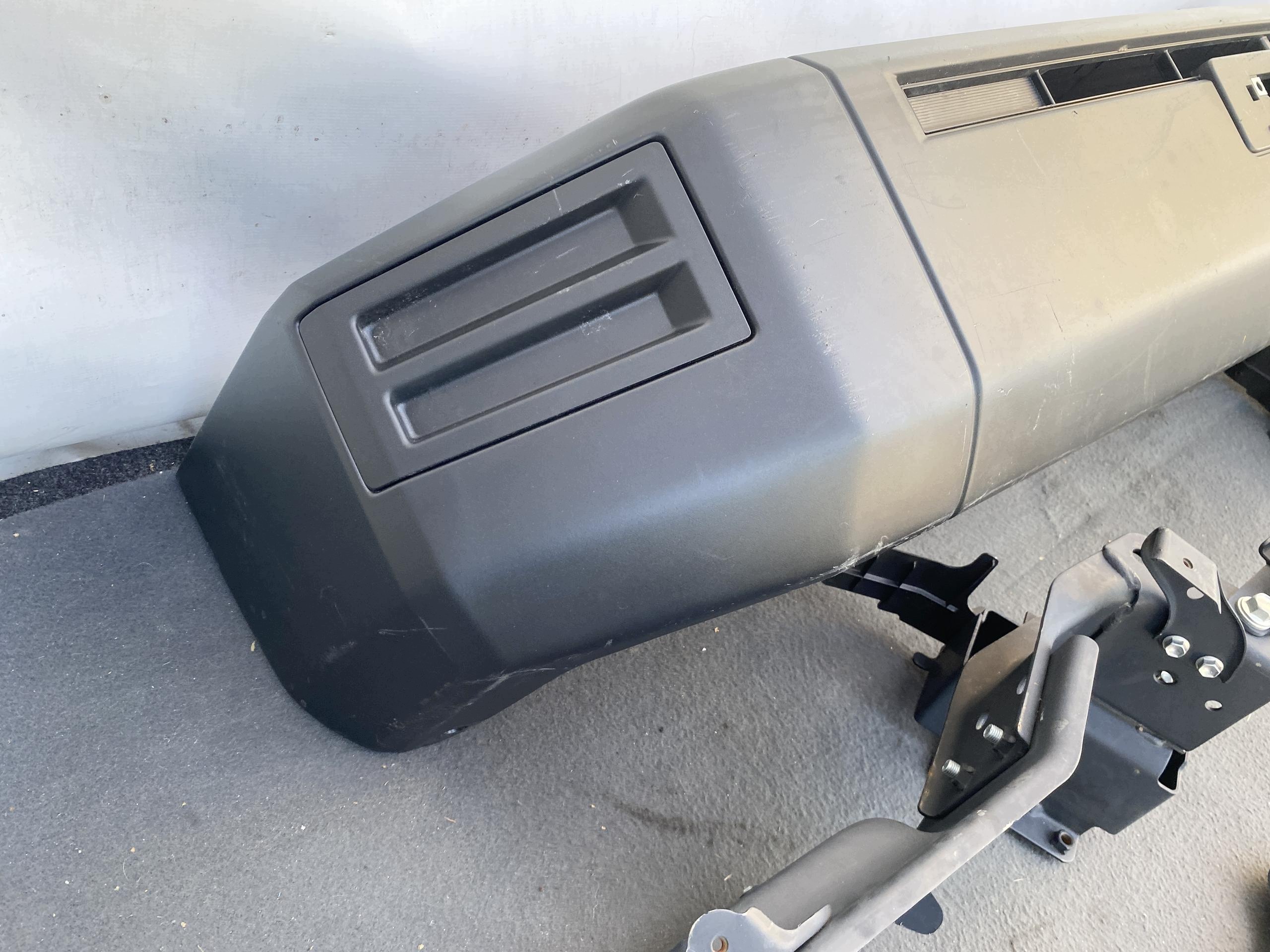 TOYOTA LAND CRUISER J70 23r. front bumper pillar below bumper ORYG.