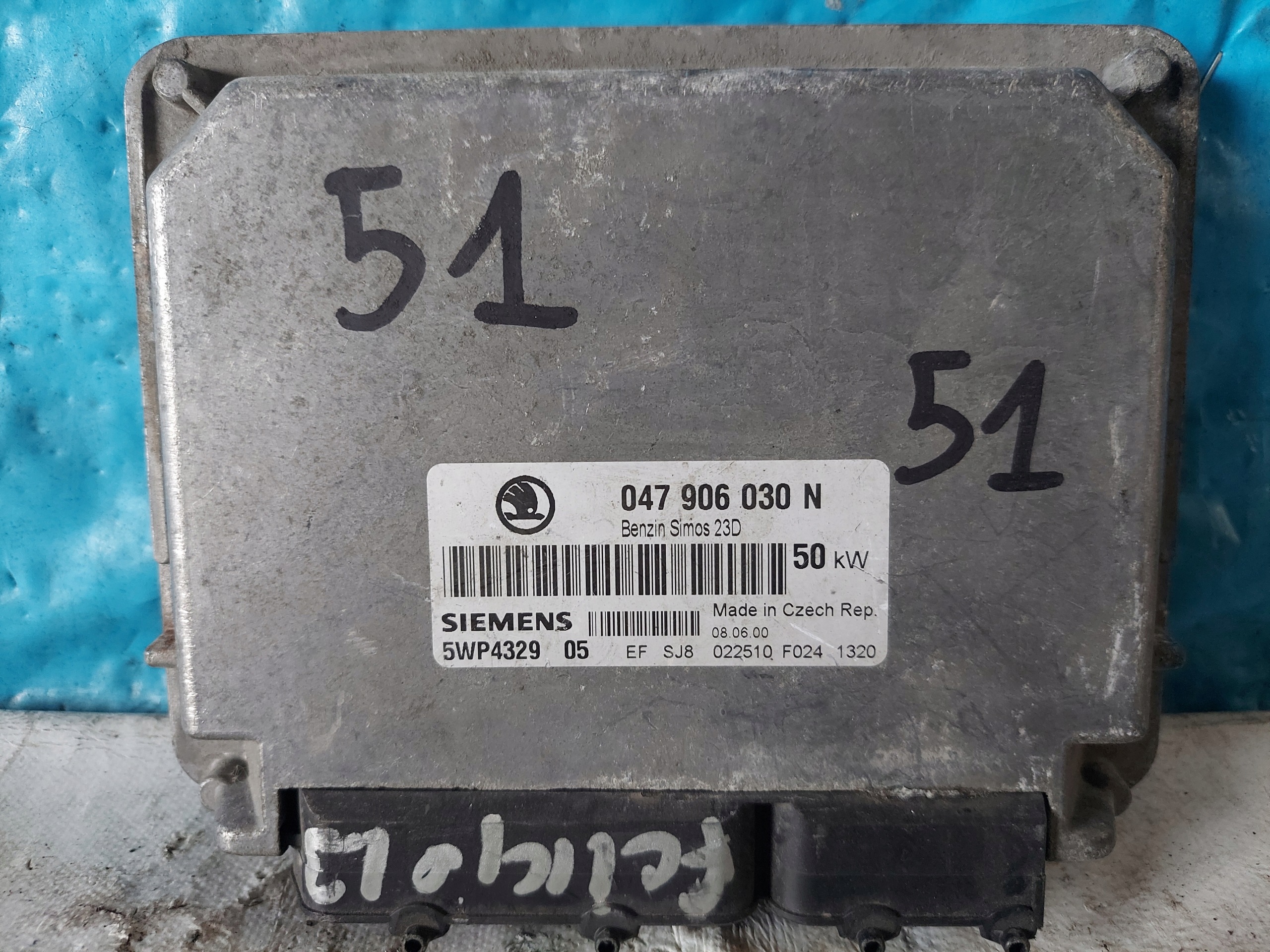 FELICJA 1.3 B 047906030N unité de commande électronique uce moteur