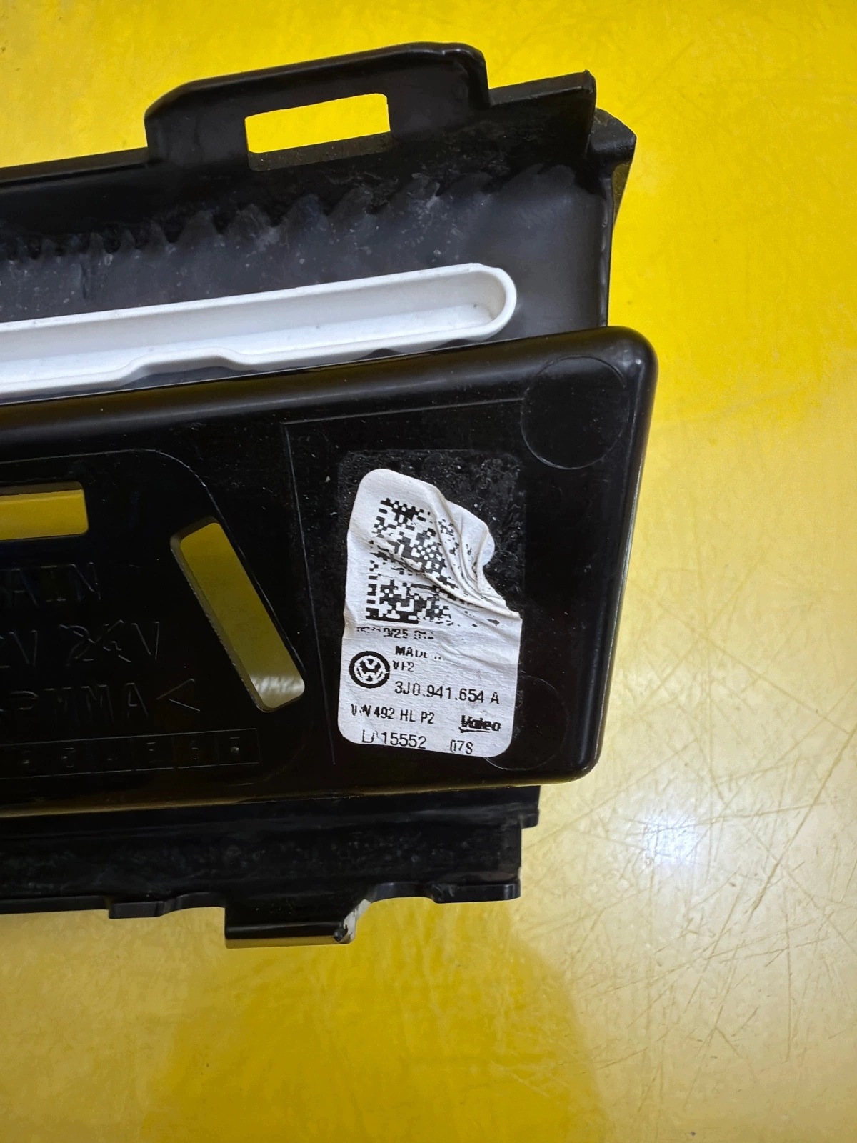 light right VW Passat B9 Led DRL R-Line 2023- 3J0941654A