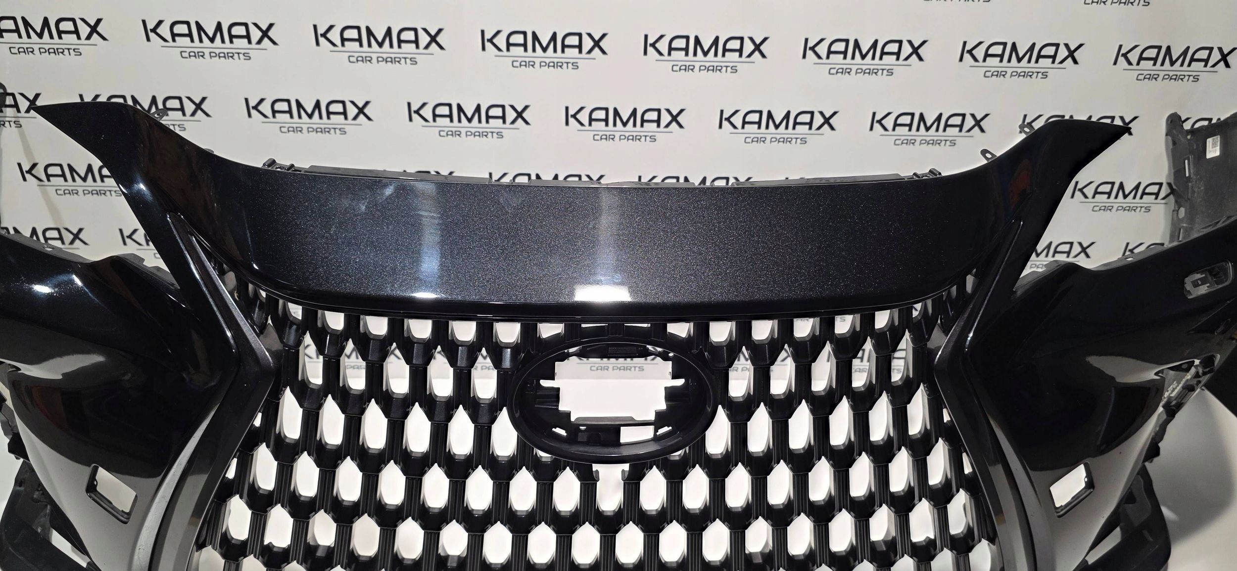 front bumper grille below KAMERE LEXUS NX II 21- 4XPDC washers 52119-78330