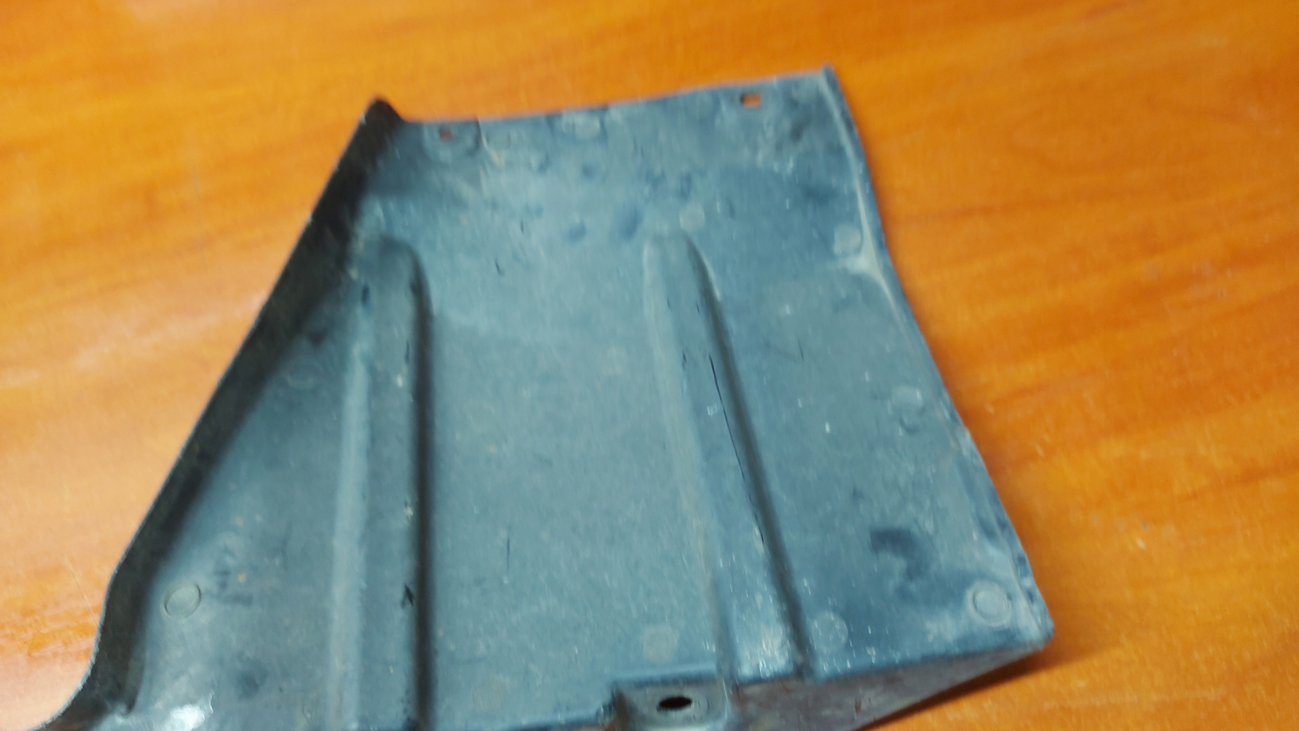 motor cover lower left left front TOYOTA AYGO X 22