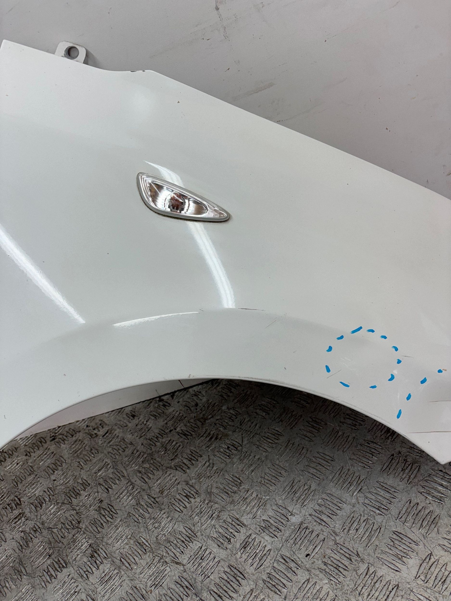 fender front front right HYUNDAI I10 II 13