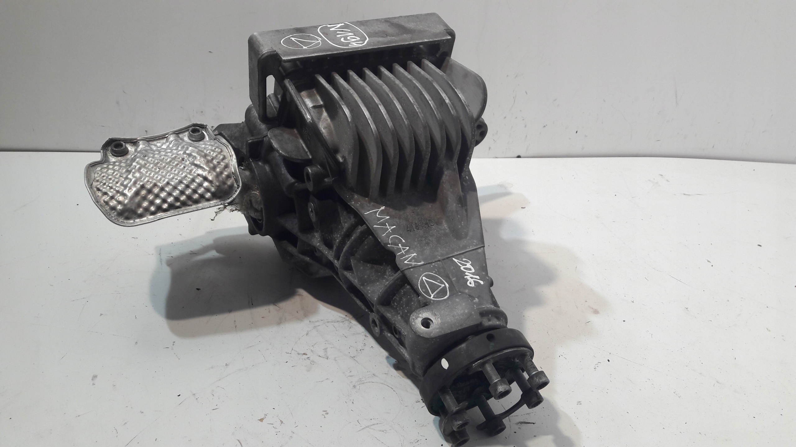 PORSCHE MACAN 95B 2016R Differential hinten Differential heck