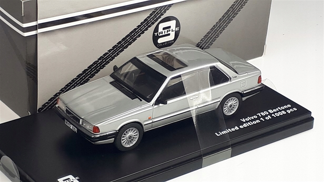 TRIPLE9 Volvo 780 Bertone 1987 Sil.L.E.1/1008 1:43
