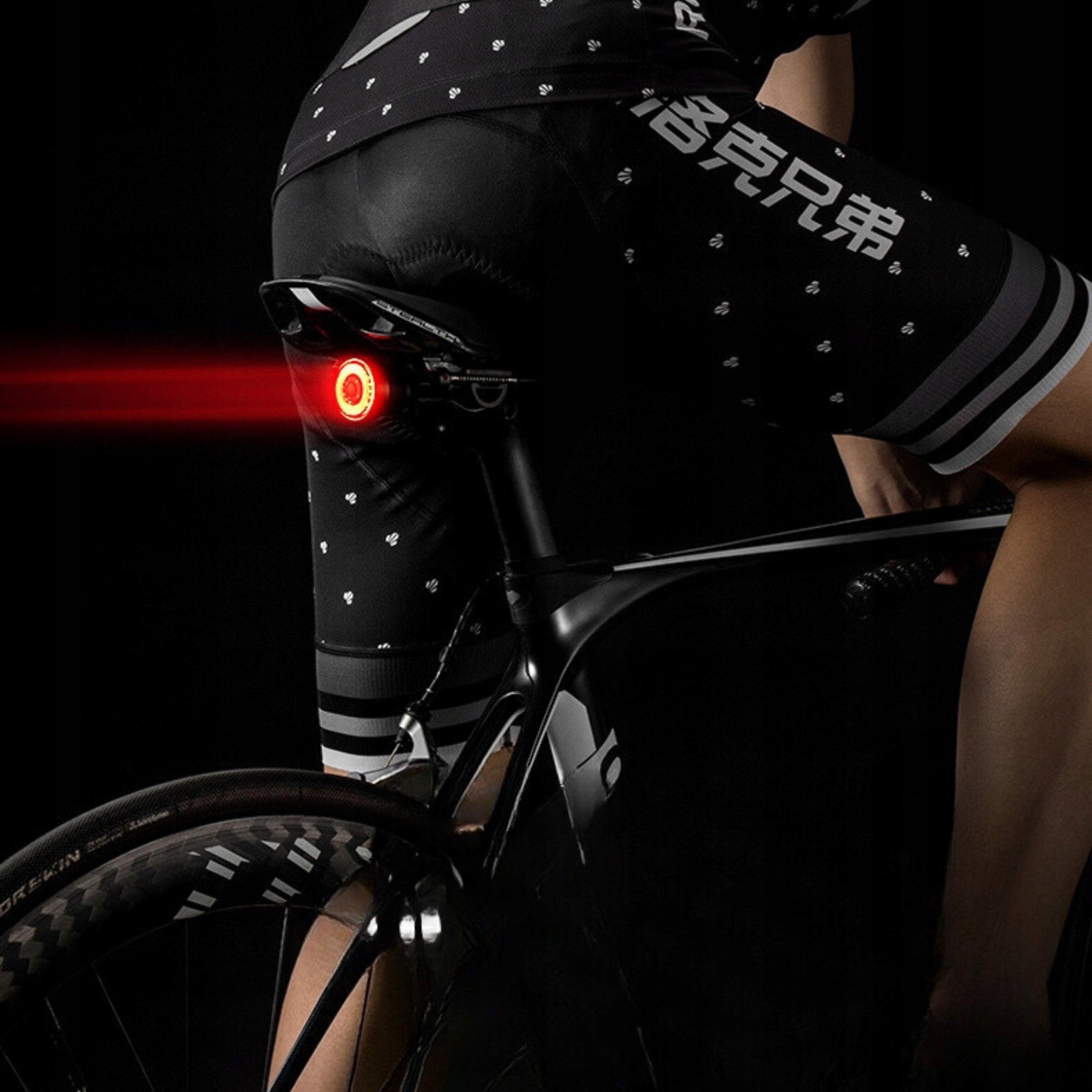 ROCKBROS LAMPKA ROWEROWA TYLNA ŚWIATŁO LED IPX6 POD SIODEŁKO INTELIGENTNA Marka RockBros