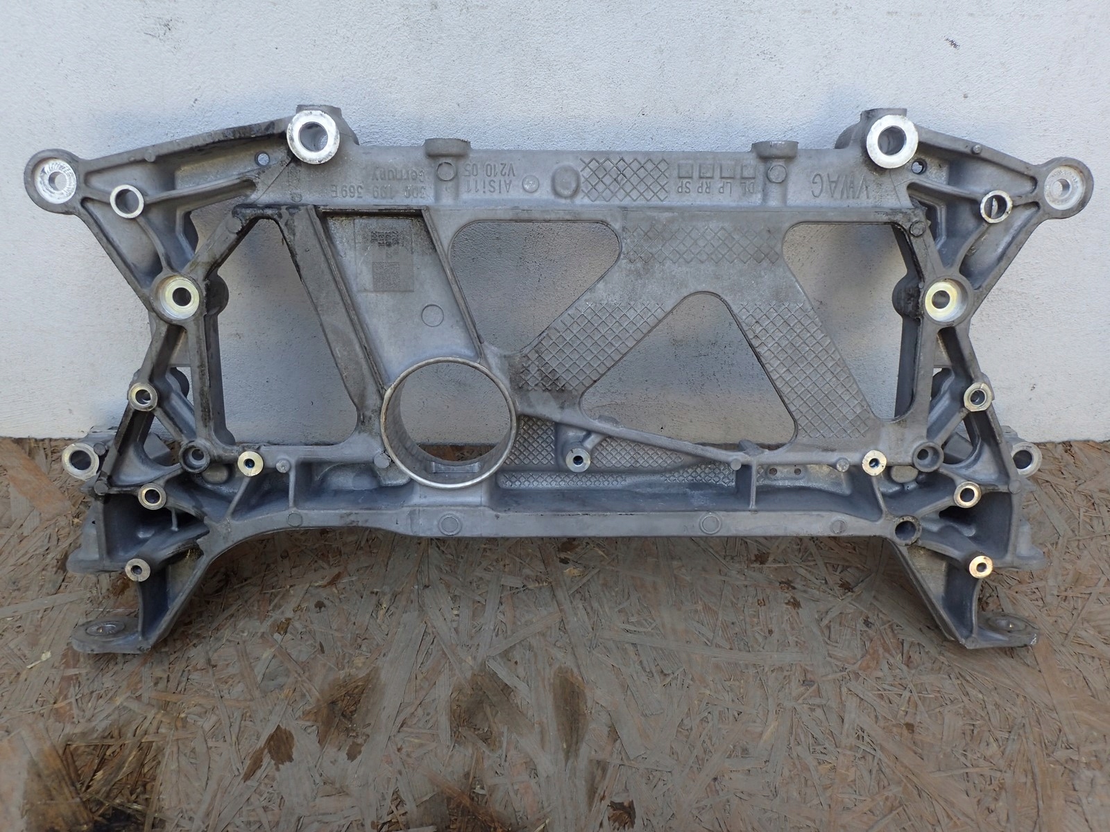 axle beam axle beam VW PASSAT B8 2014- 3Q0199313CJ