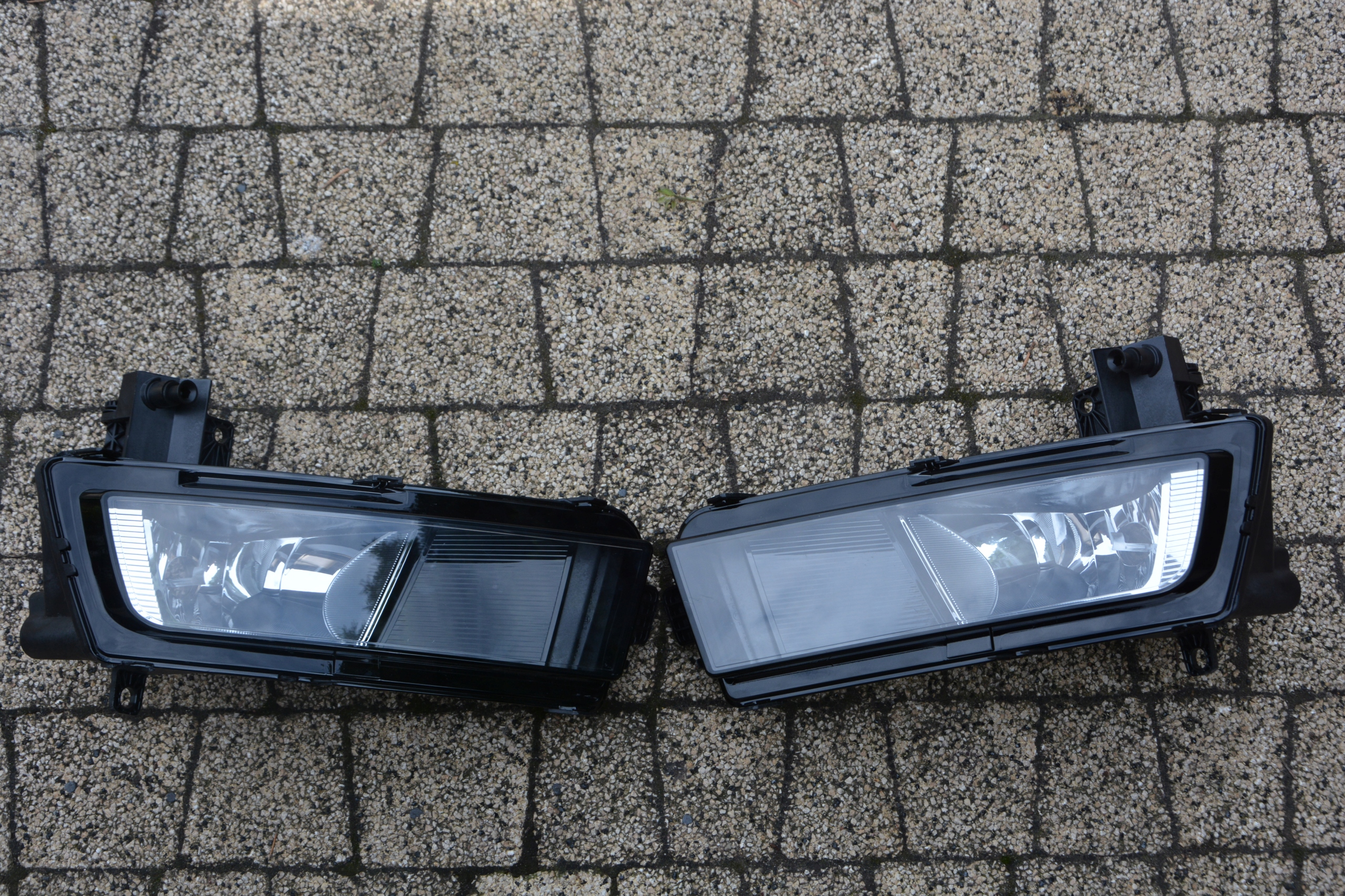 HALOGEN VW TOURAN II 5TA941661A 5TA941662A