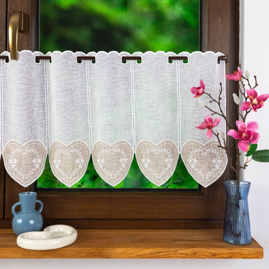 Vitrážová Záclona Vyšívaná V Srdcích Béžová, Imitace Lnu 154 cm šířka x 40 cm výška