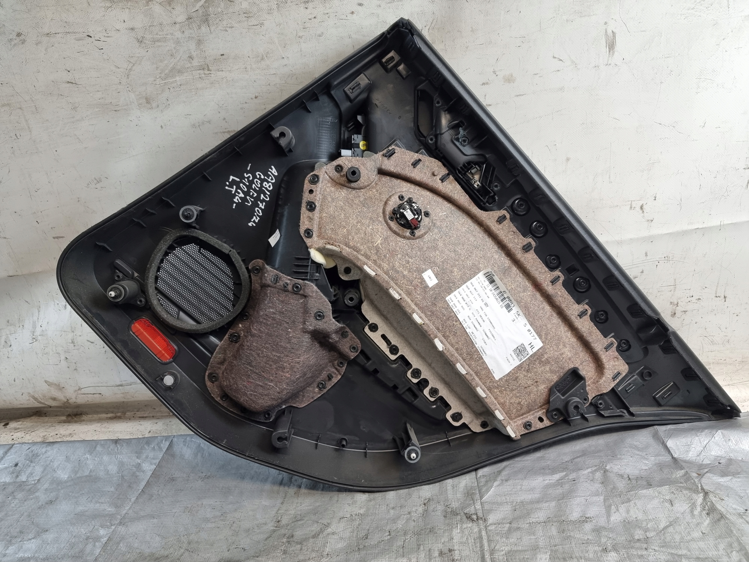 дверные карты левый зад vw GOLF VI HB 10r