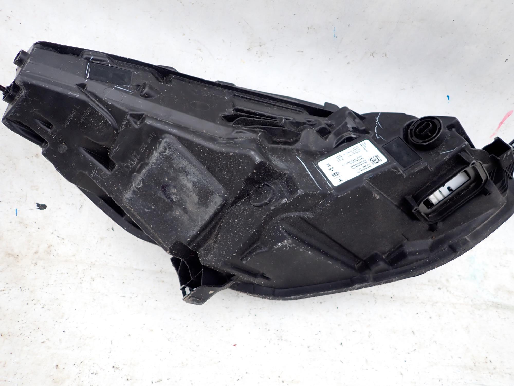 TESLA MODEL 3 Y 17-> light front front left