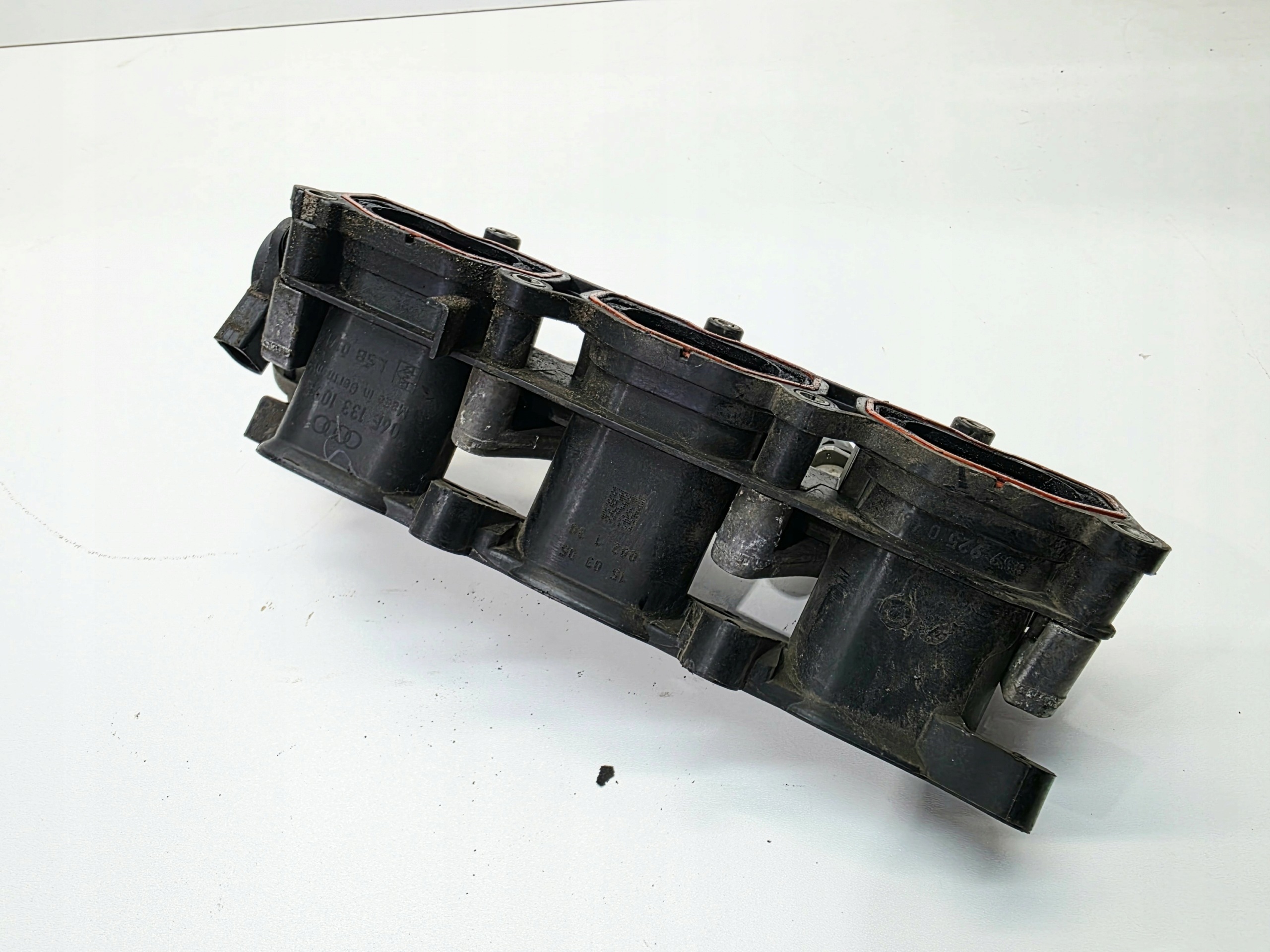 intake manifold left AUDI A4 B7 A6 C6 3.2 FSI 06E133109E