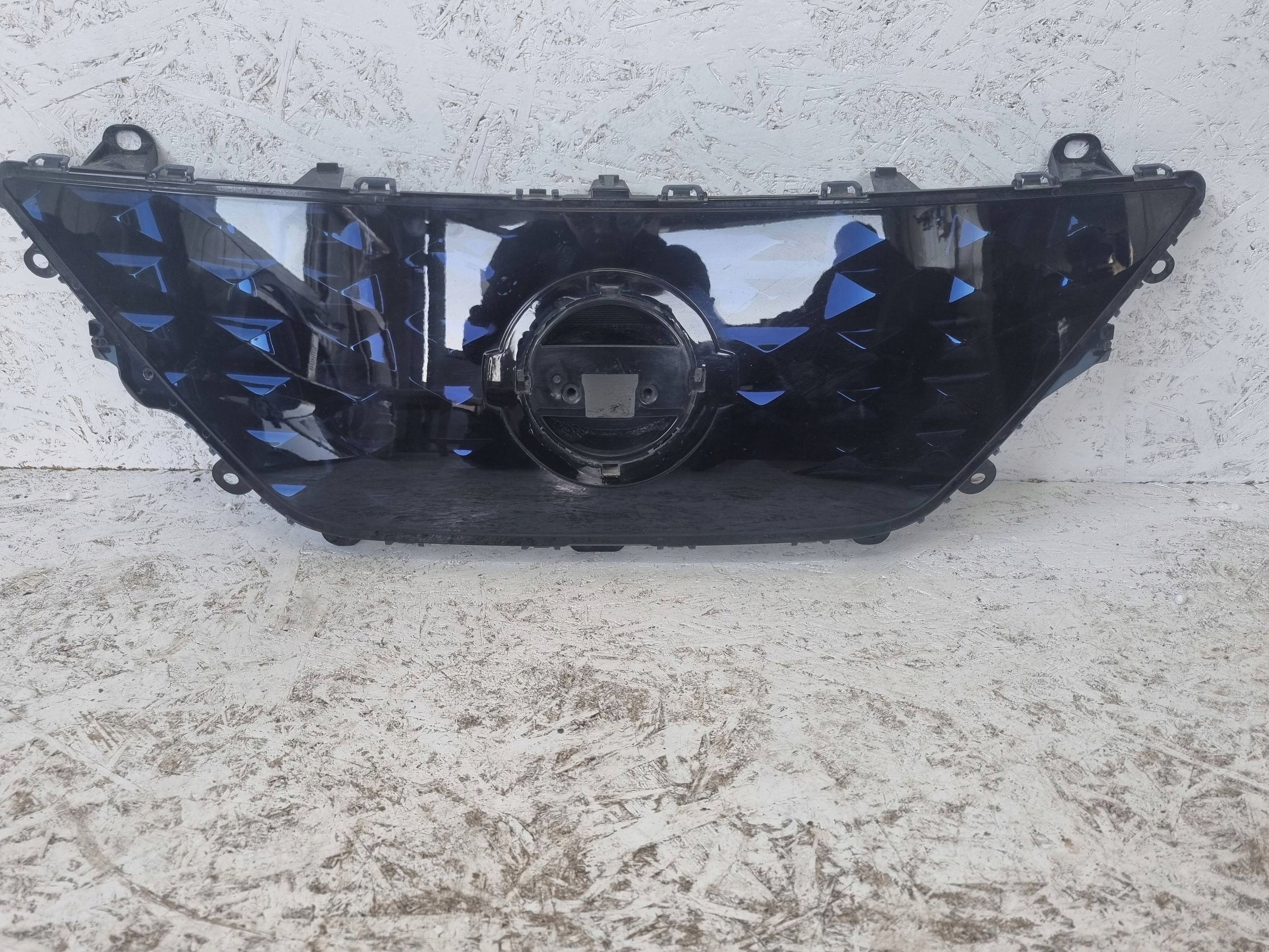 Nissan Leaf ZE1 Kühlergrill FRONTGRILL Kühlergitter 62072S5K0D - Thumbnail 1