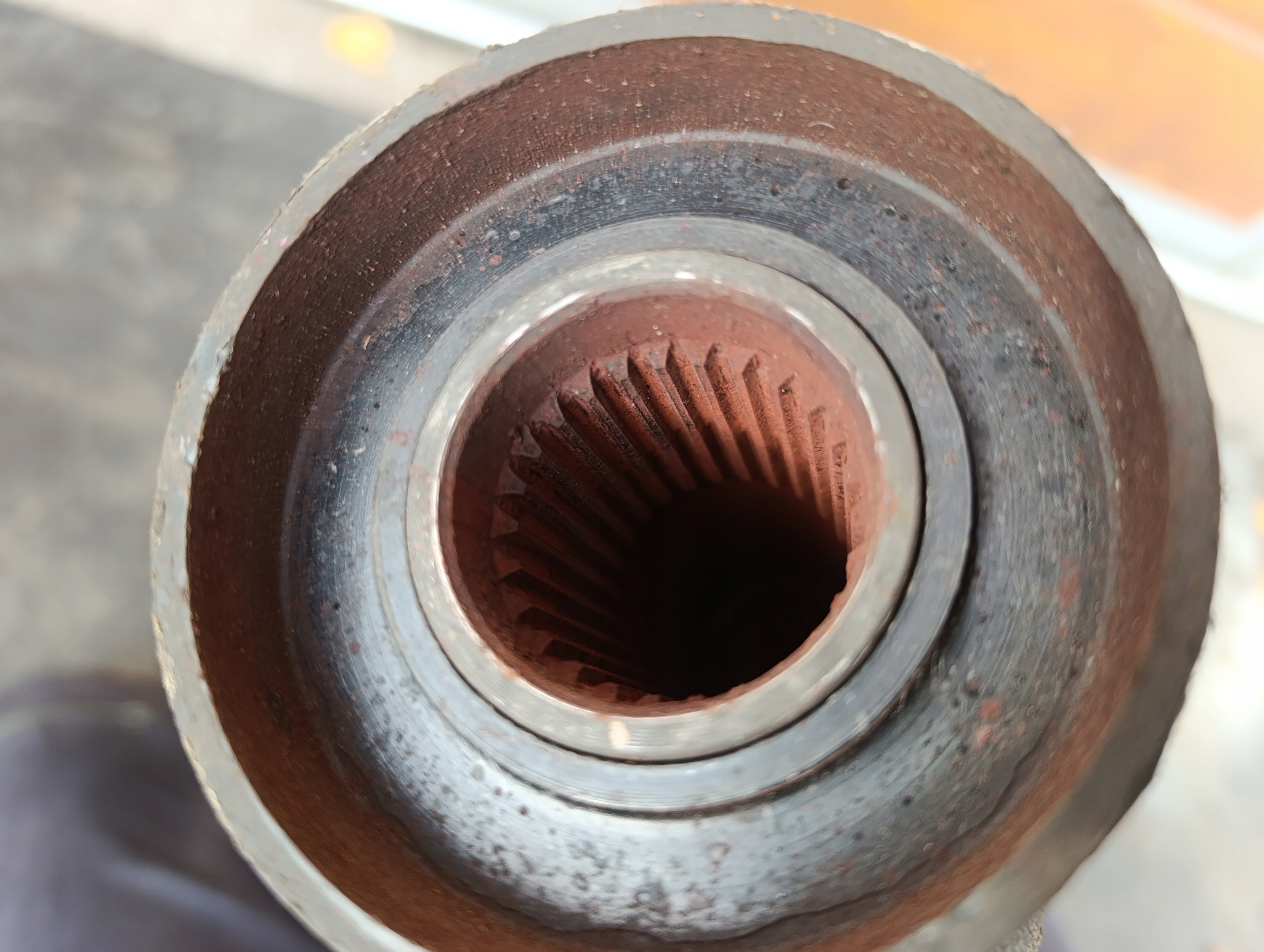 VW T5 1.9 TDI semi-axis long right front