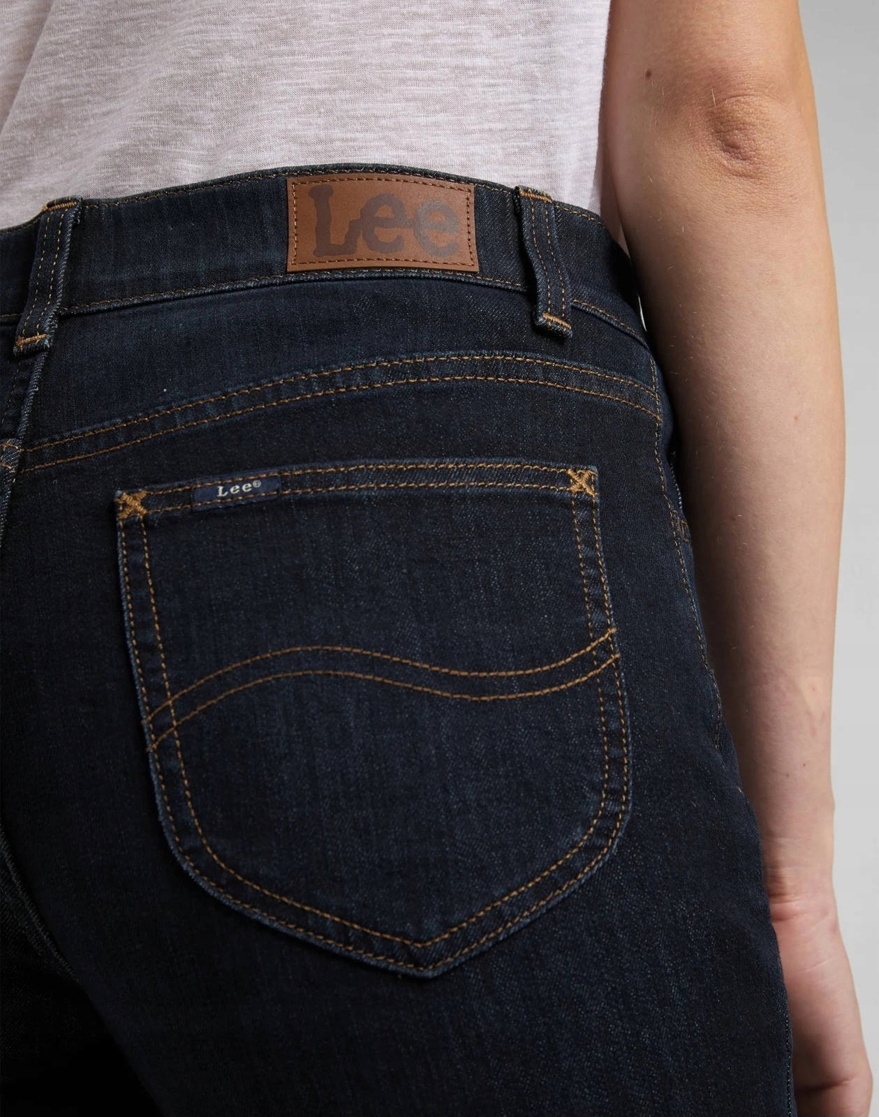 LEE COMFORT STRAIGHT DARKEST NIGHT L34CTTJI 34/31 Marka Lee