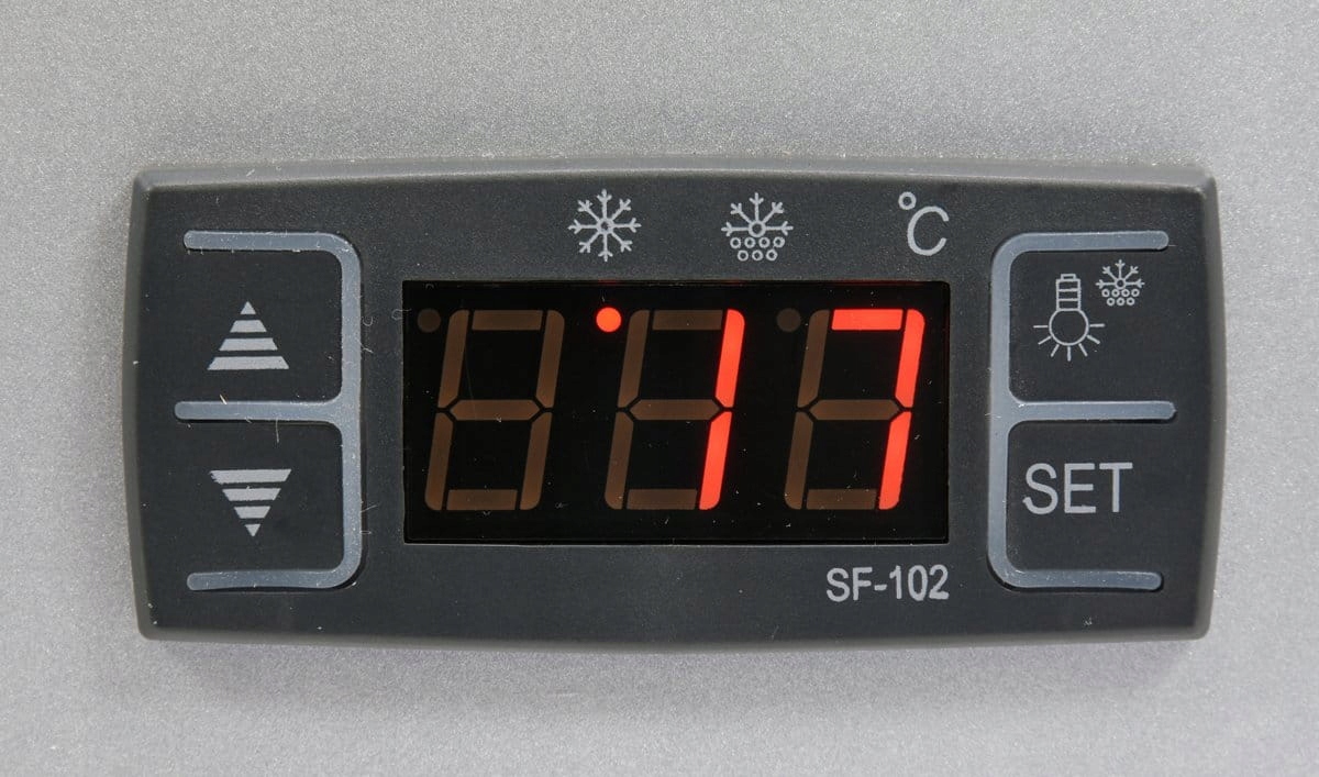 Witryna chłodnicza nastawna 100 litrów srebrna Rodzaj witryna chłodnicza