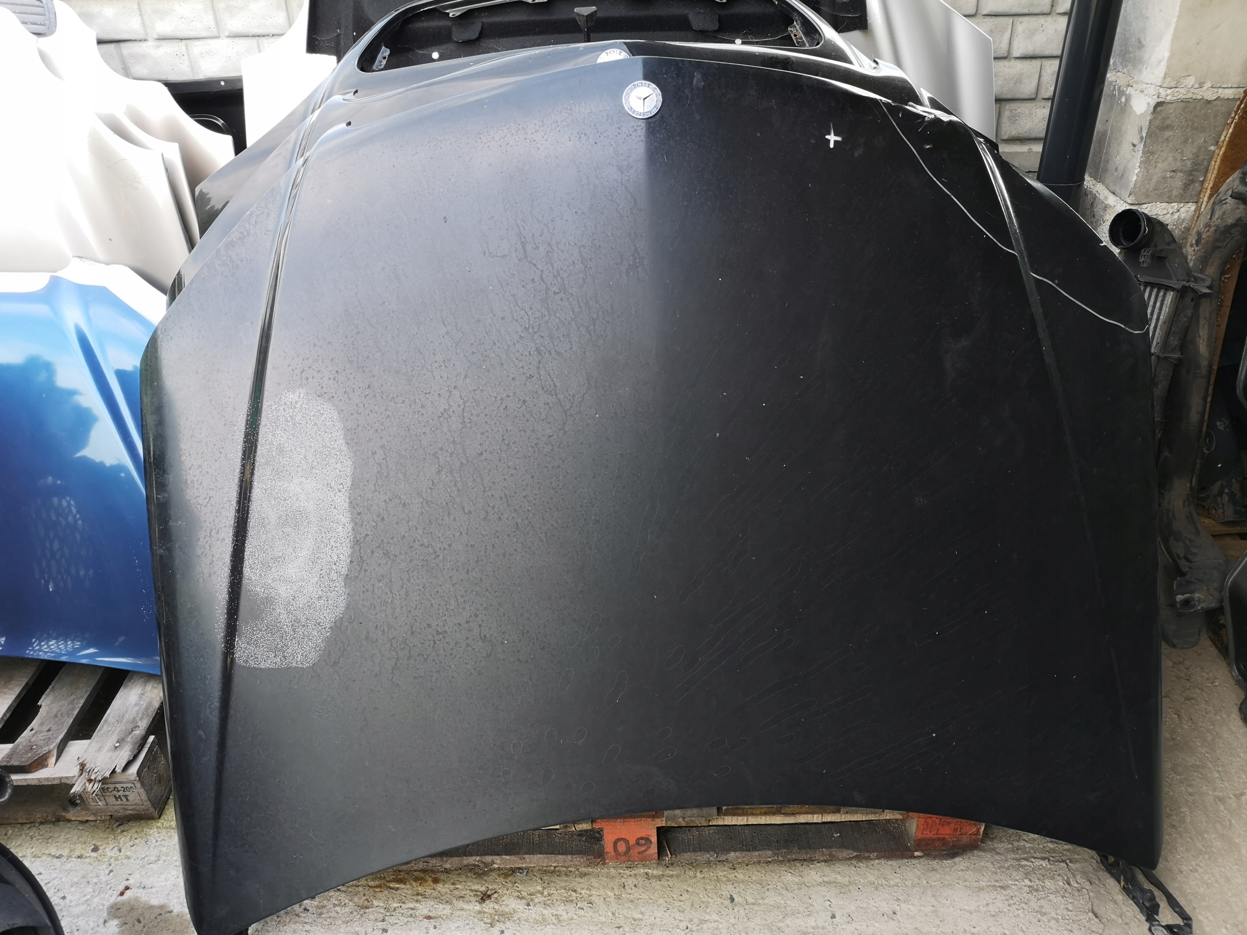 Передній капот Mercedes W204