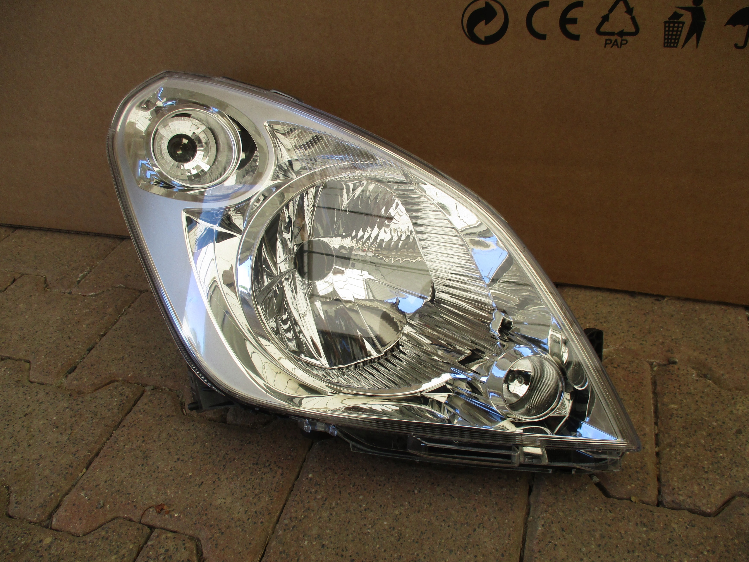 light right front front Suzuki Splash lift 2008-2012r 35120-51K00