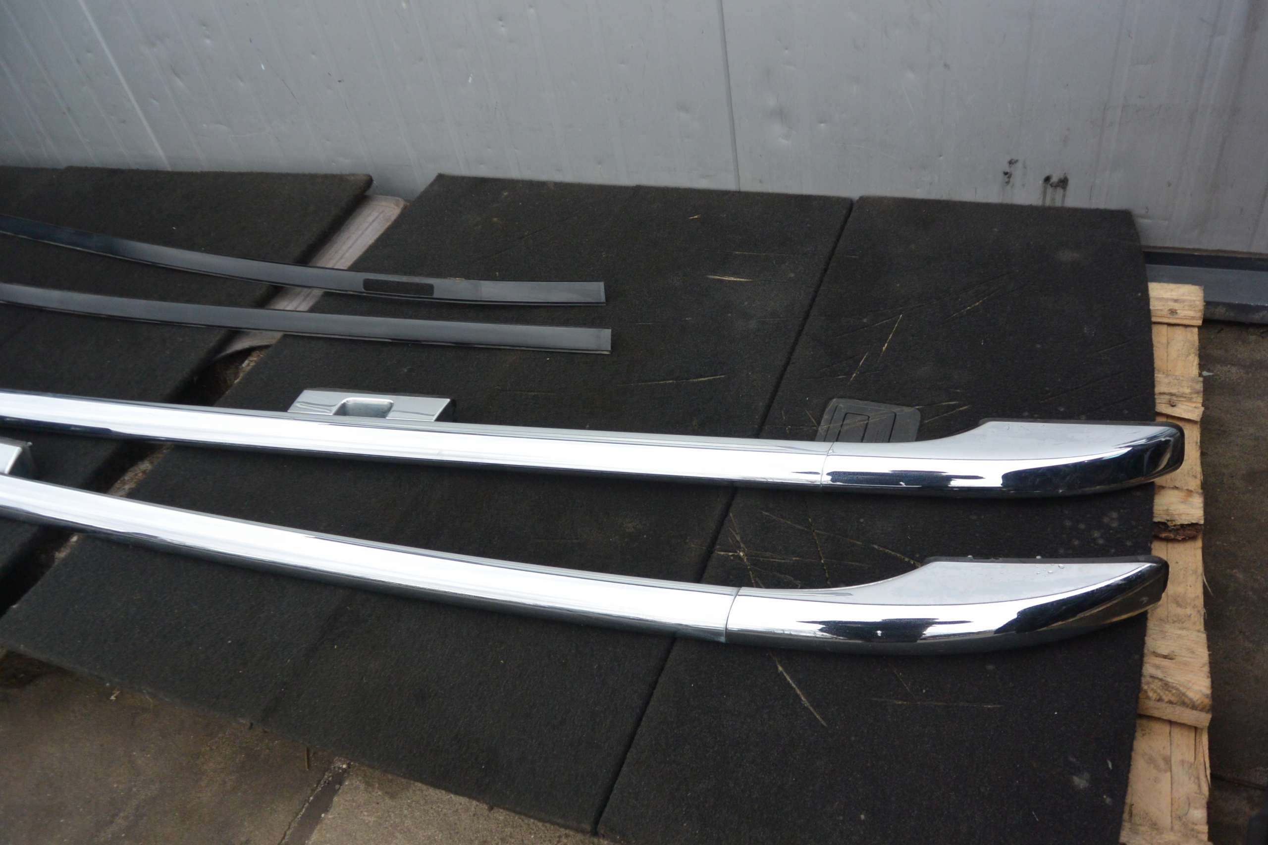 RELINGI DACHOWE KPL CHROM MERCEDES GL X164 LIFT Part number A1646903380 A1646903480