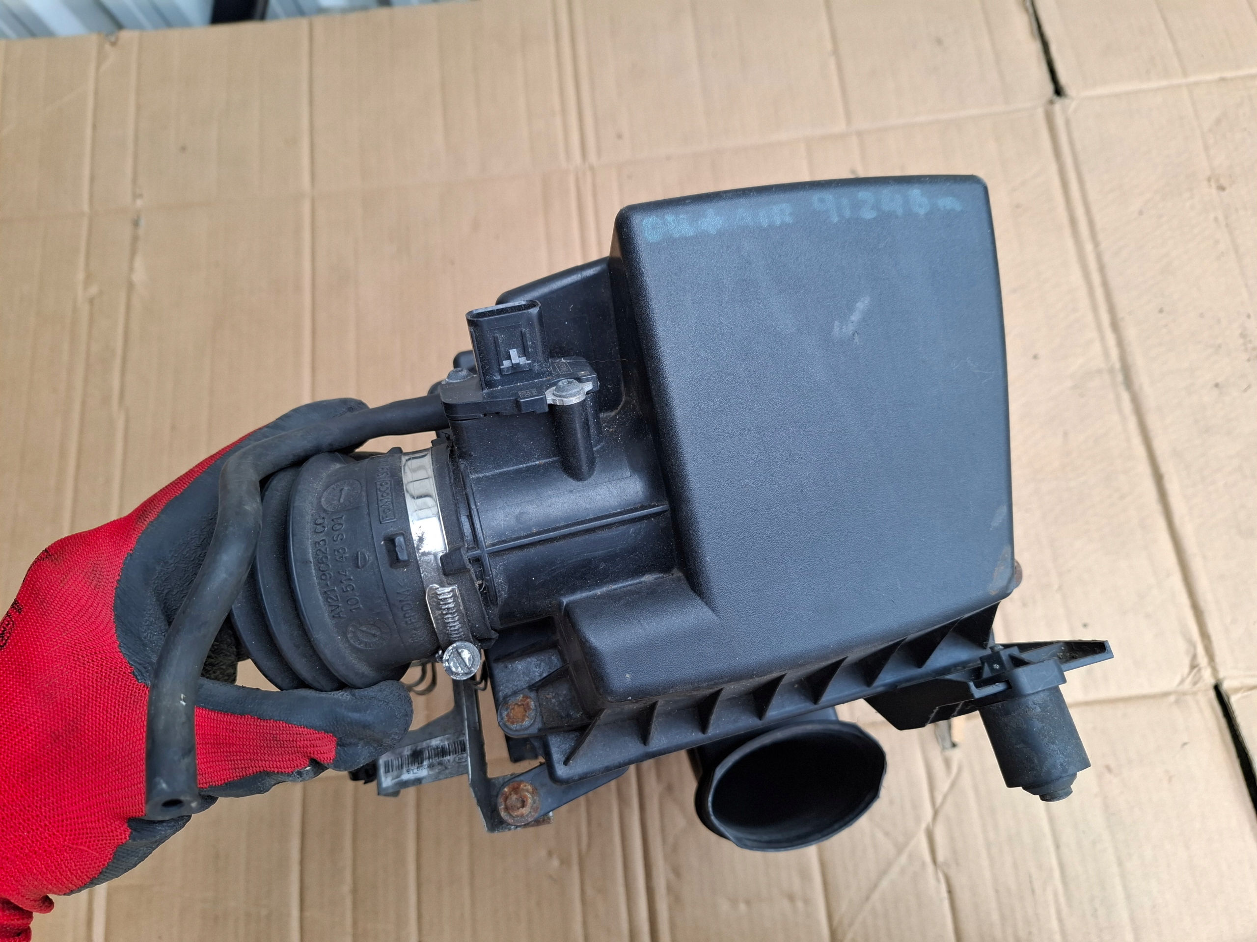 Gehäuse filter luft FORD FIESTA MK7 AV21-9600-AA 1.4 TDCI