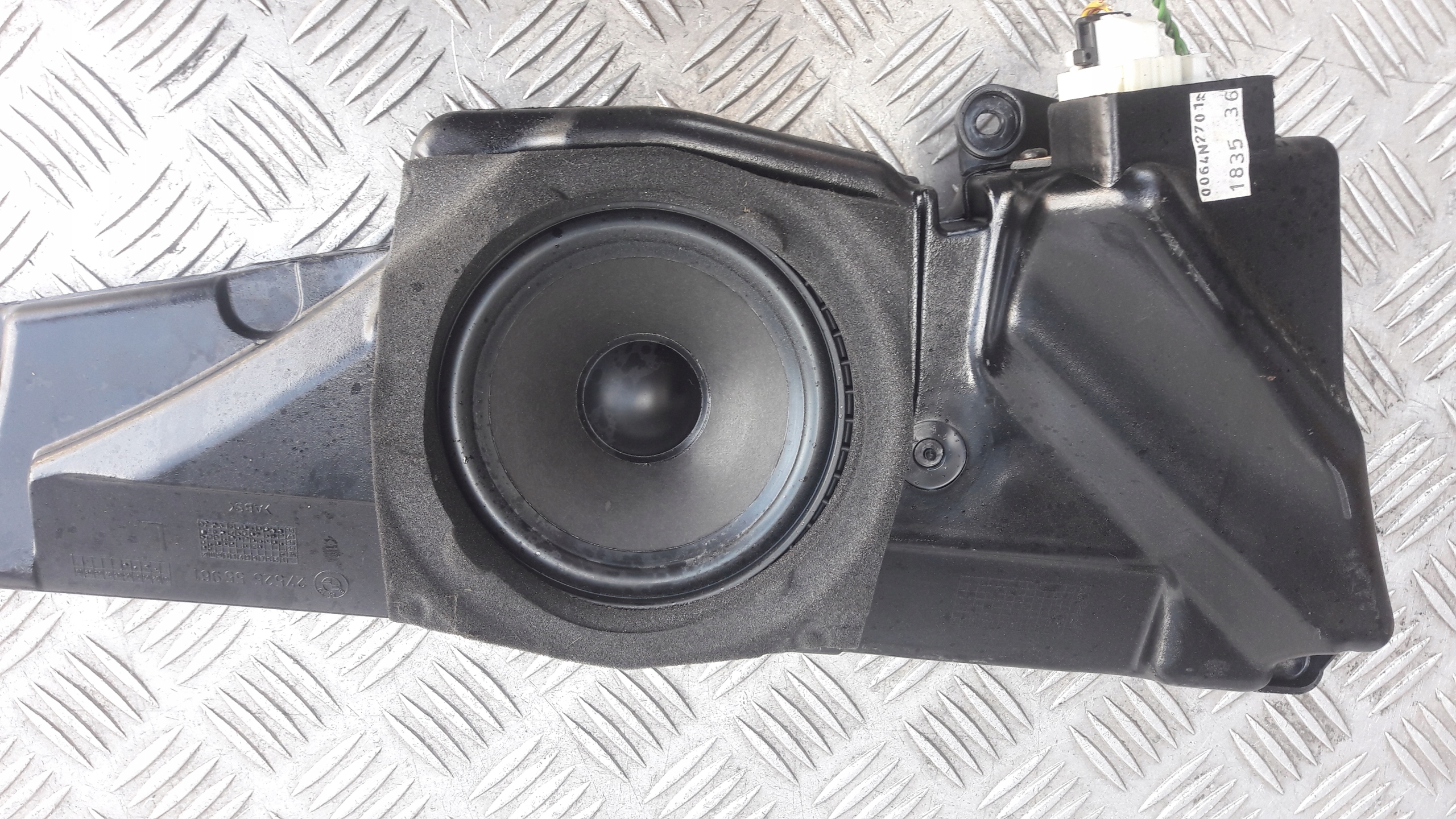 BMW E39 speaker door left or right front subwoofer
