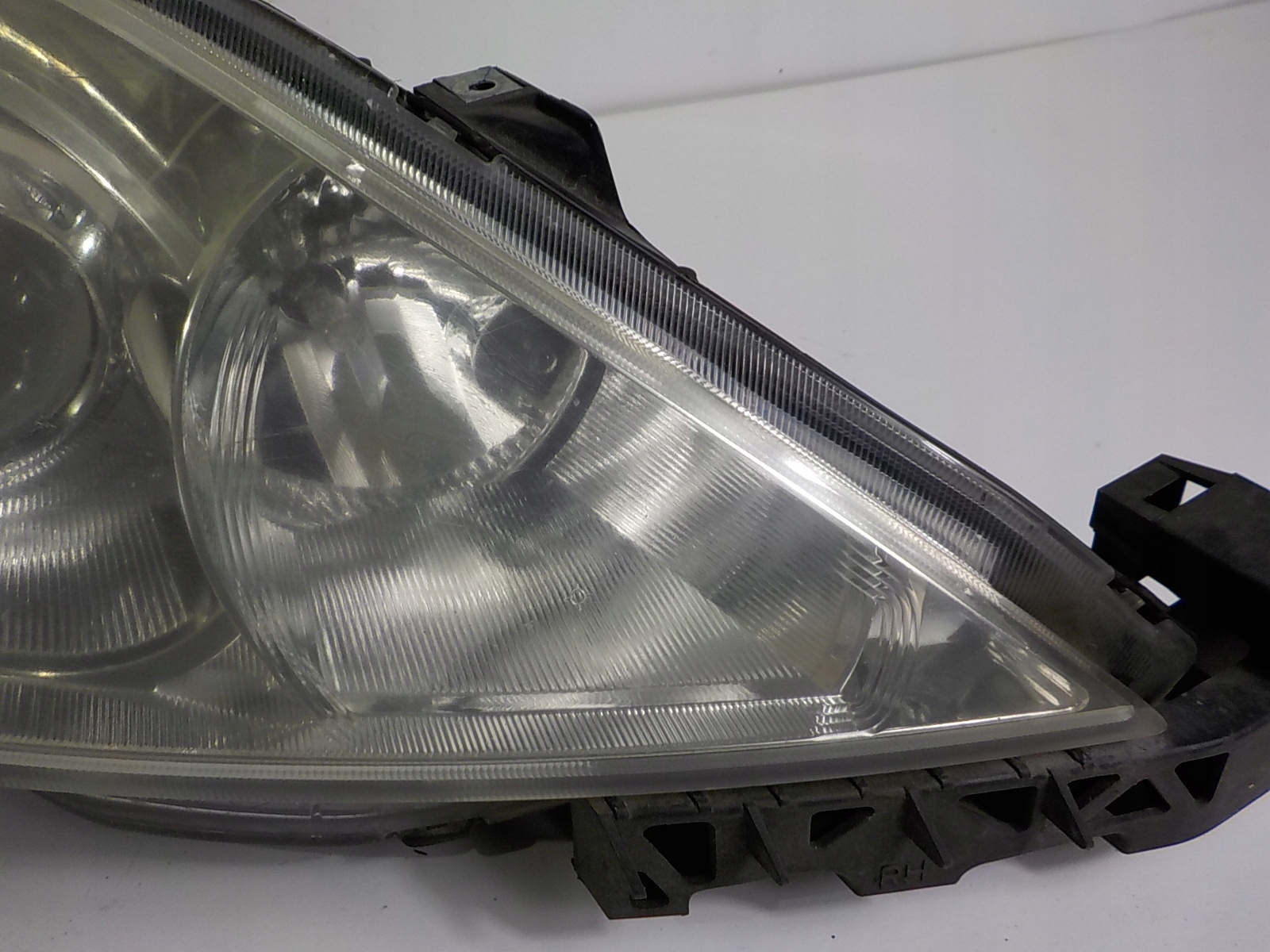 MAZDA 5 and CR light right front front UK