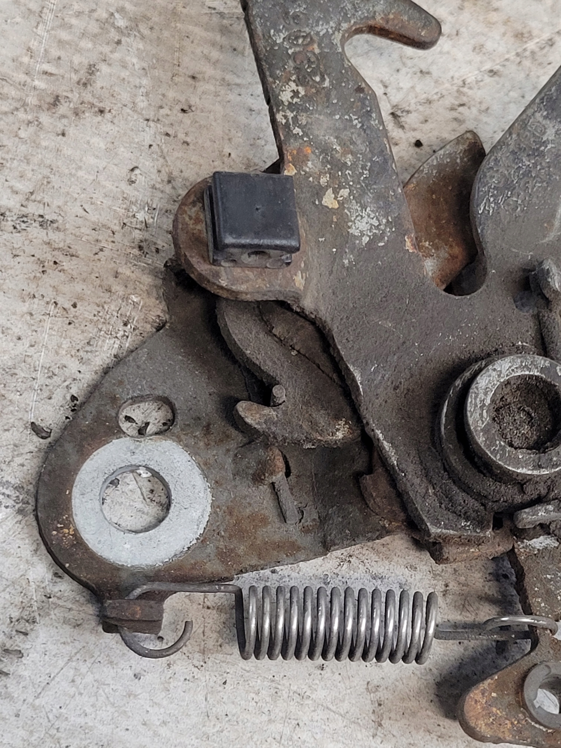 bonnet latch lock PEUGEOT 807 2.0HDI 06r. EU