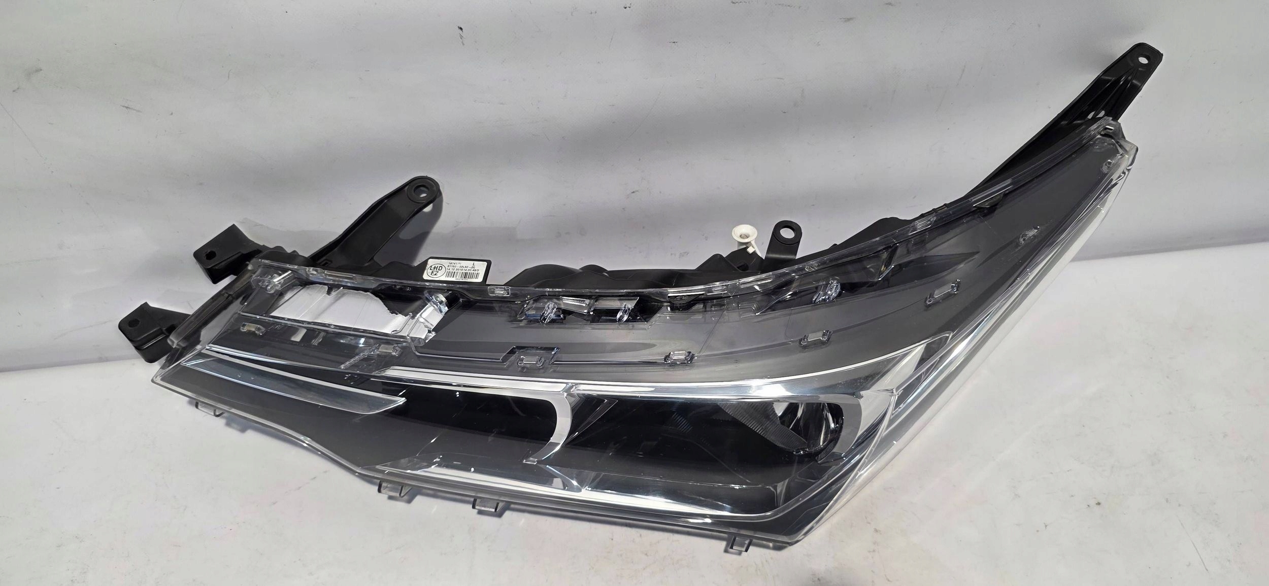 light left front LED TOYOTA COROLLA E16 LIFT 16- original 81150-02L50
