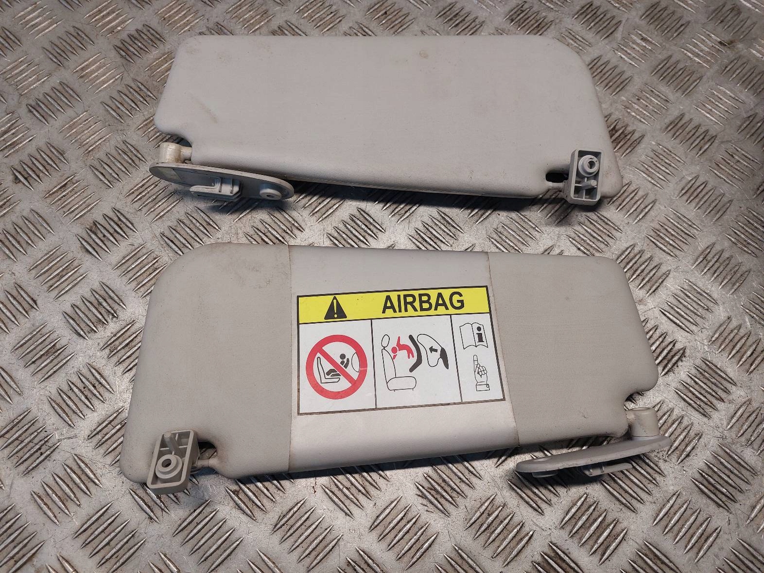 cover PRZECIWSLONECZNA left + right FIAT PUNTO 2012