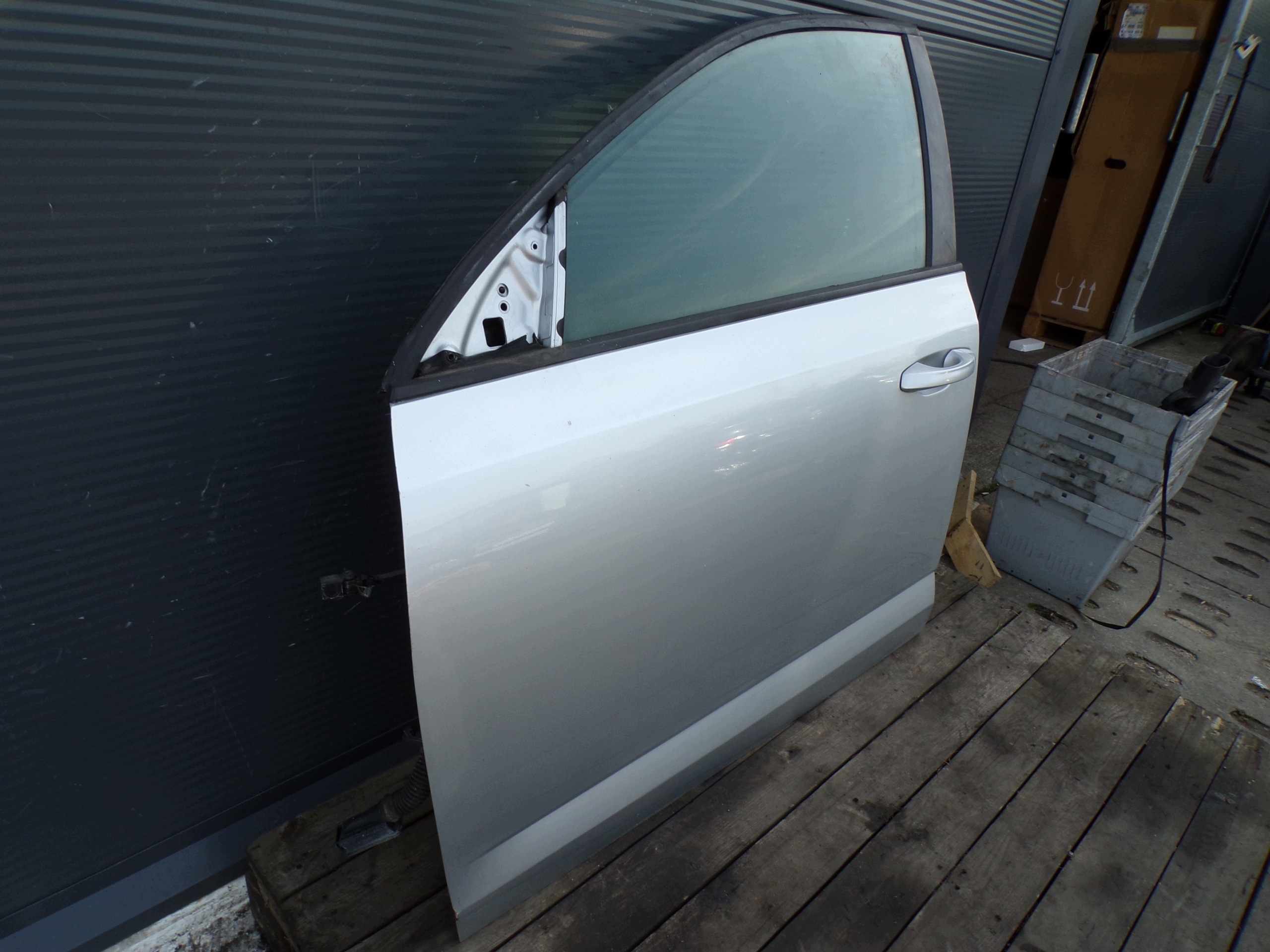 door left front SKODA OCTAVIA 3 III colour LA7W