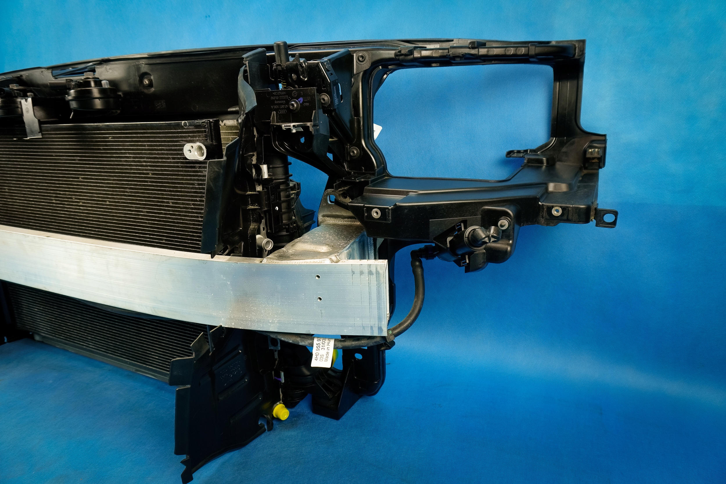 Pas przedni chłodnice kpl Audi A8 4H Lift 4.0TFSI Typ samochodu Samochody osobowe