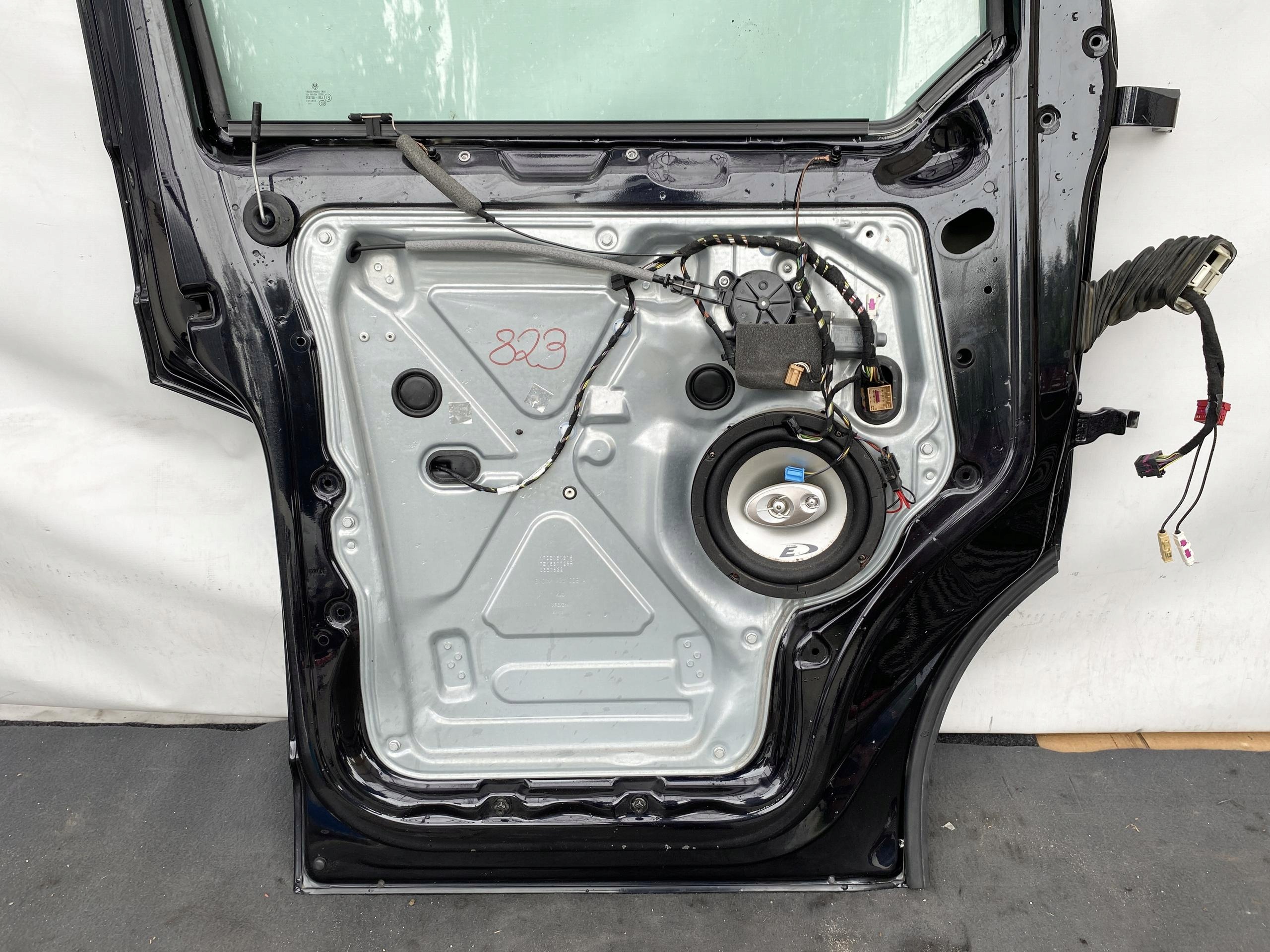 VW TRANSPORTER T6 15- door front left black, left front 7E5831056E