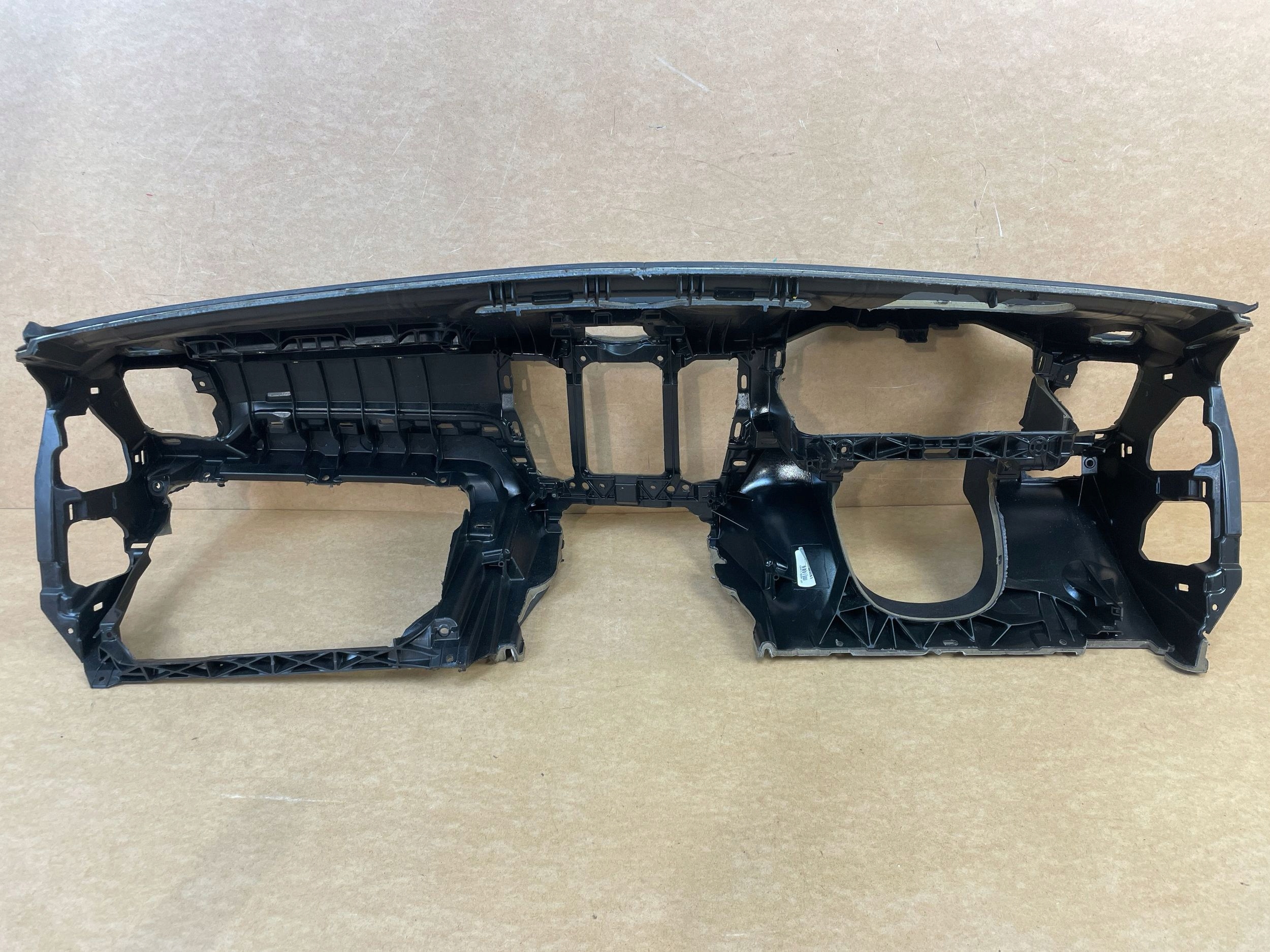 dashboard instrument panel cockpit upholstery VOLVO XC60 II 2017- HEAD UP 31417555
