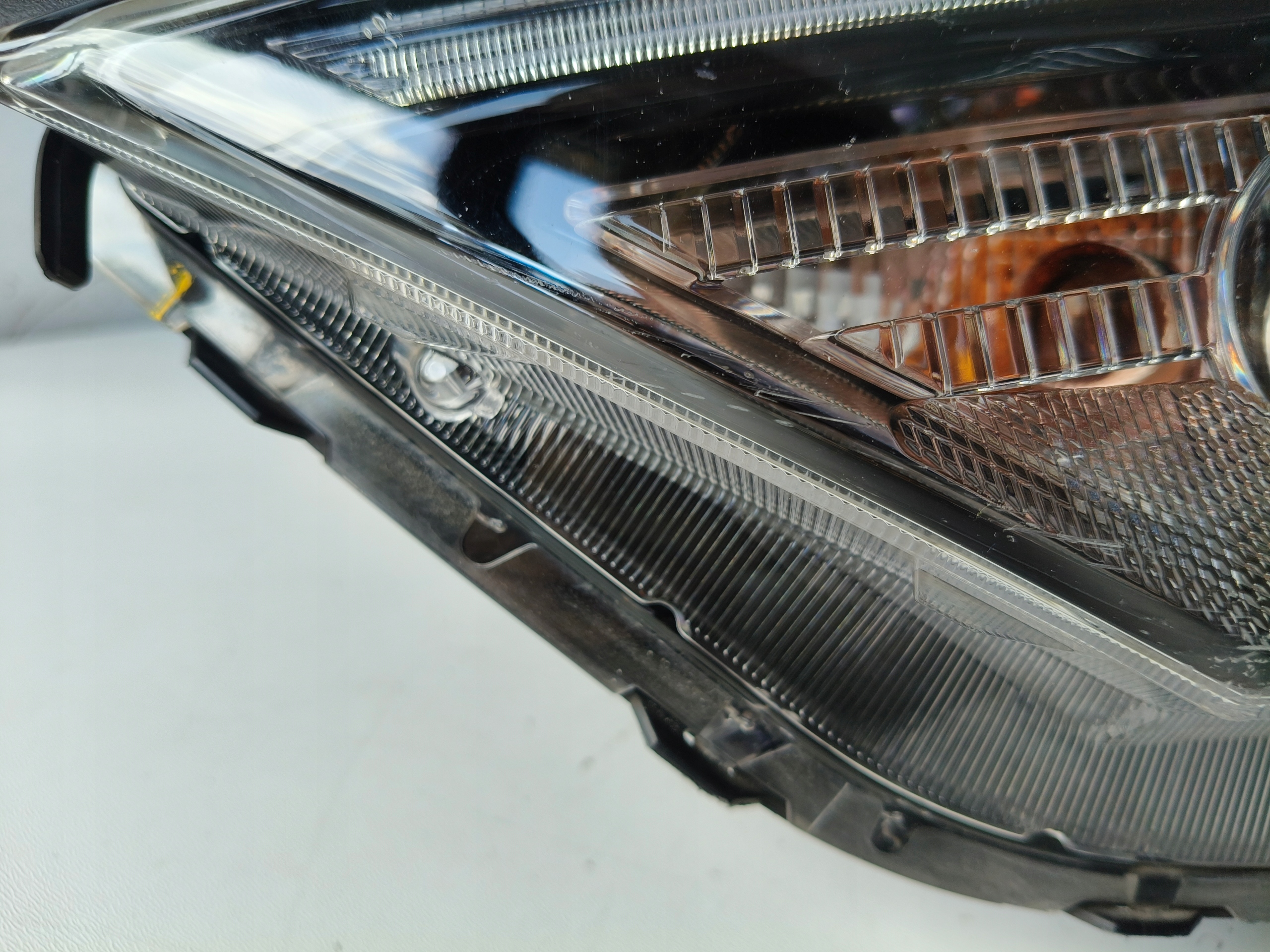 light left REFLEKTOR HYUNDAI TUCSON III 18- LIFT LED