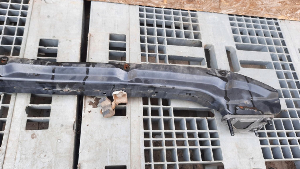 Балка бампера зад MERCEDES W203 01R 2.0b Купе