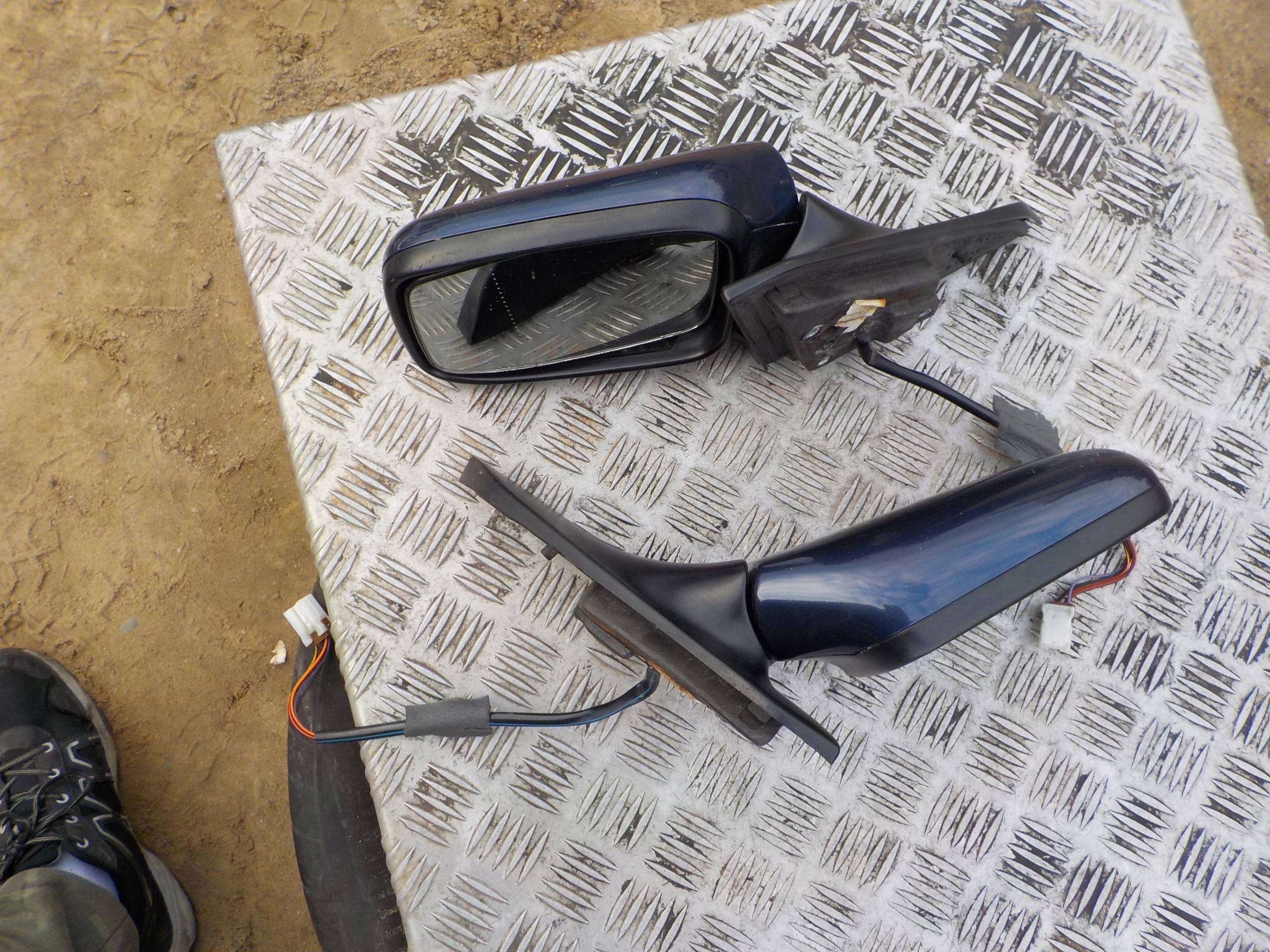 VOLVO V40 mirror right LIFT blue ELEKTRY