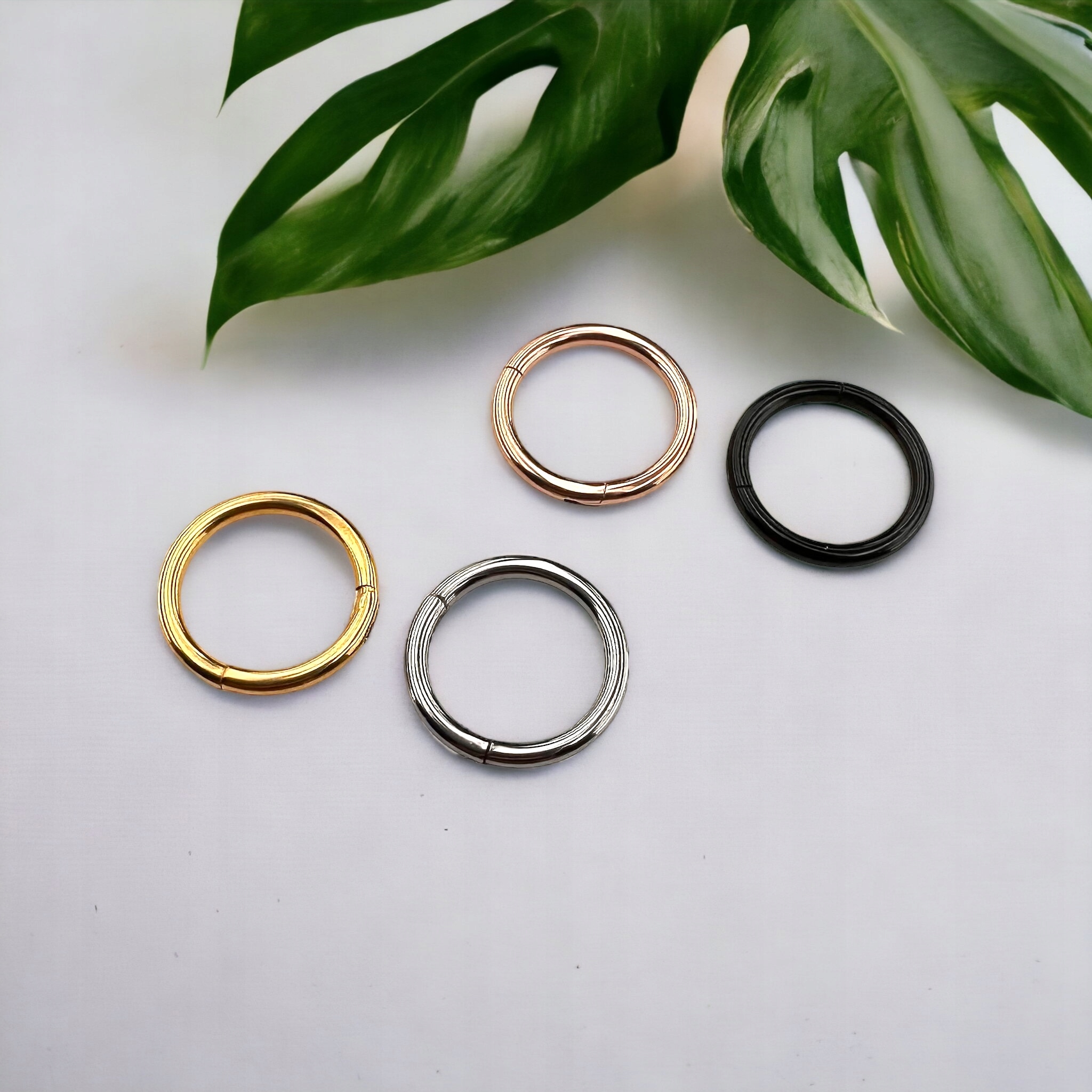 Kolczyk, Tytanowy Srebrny Clicker KÓŁKO Kółeczko - LOBE - Nostril 1,2/9 Kształt kółko