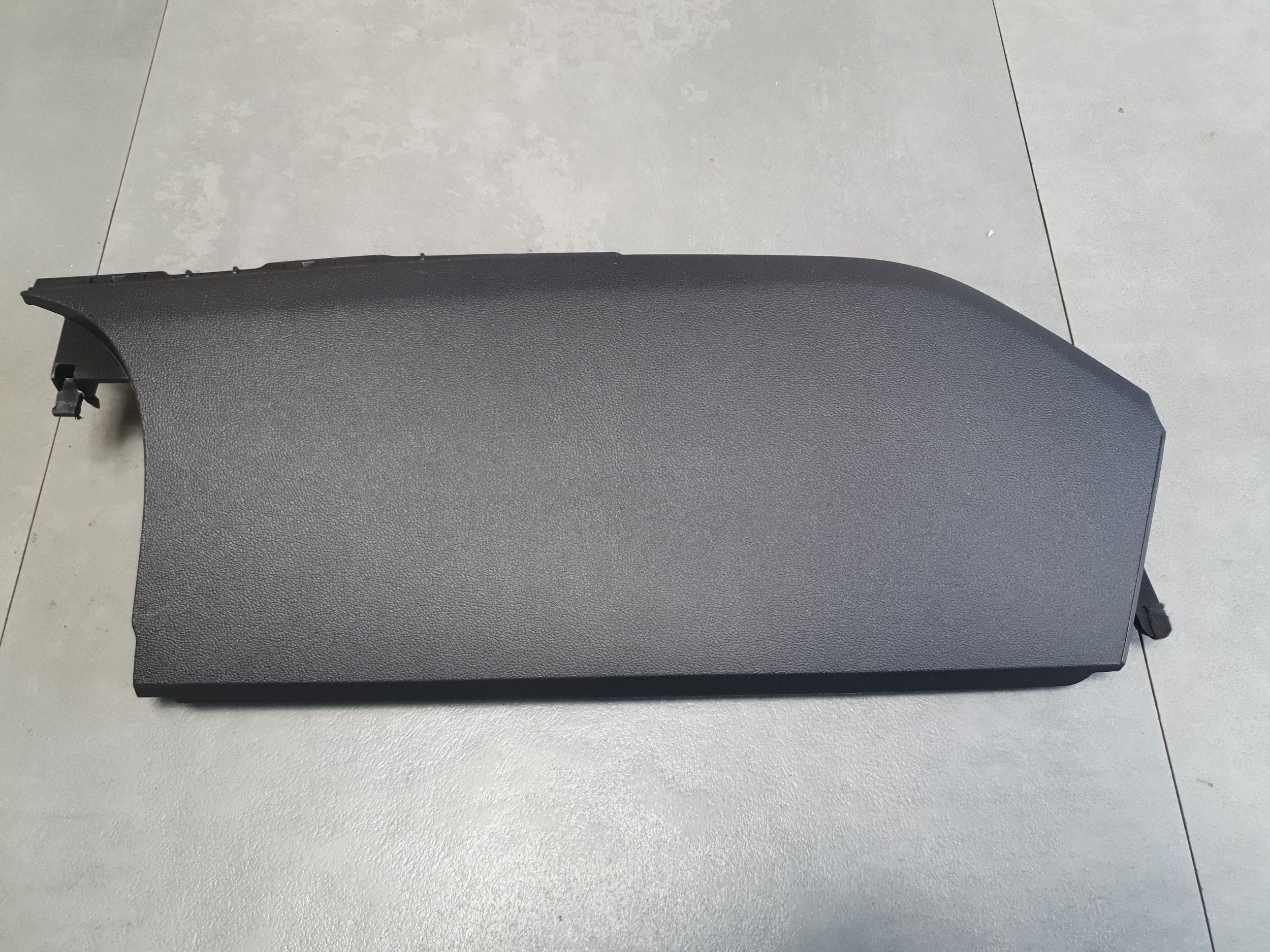 Audi SQ6 e-tron fedél oszlop C 85H868606
