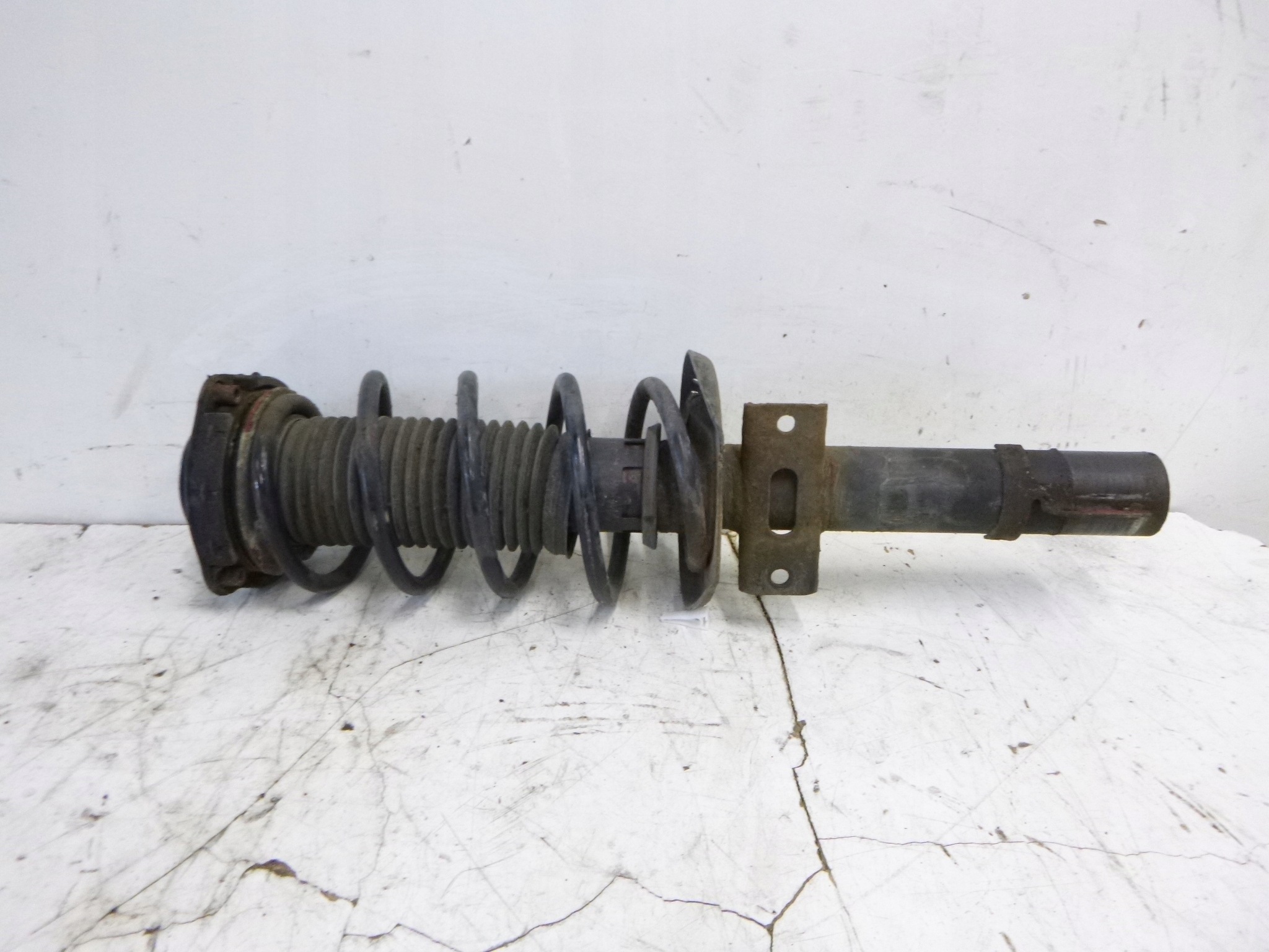 shock absorber front right complete VW Polo Fabia Ibiza 6Q0413031BR 01 – 09